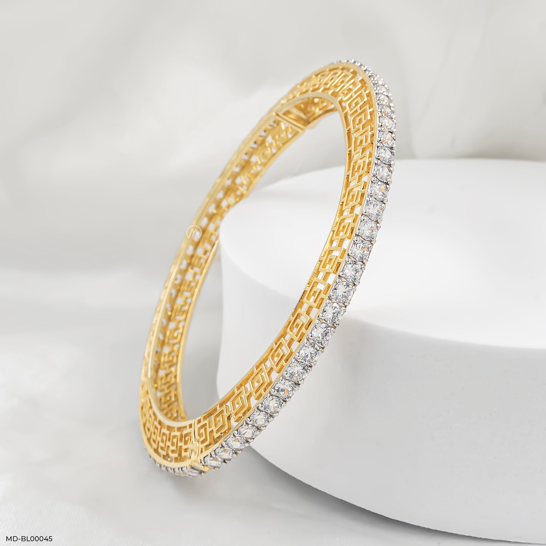 10 Cent Round Regalia Diamond Bangle 14K Yellow Gold