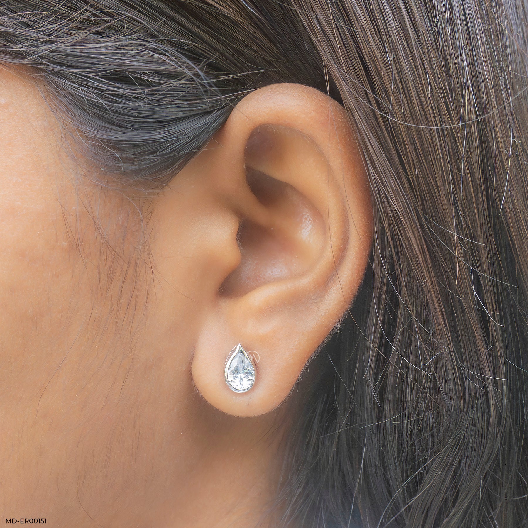 1 Carat Crystal Drop Earrings 18K White Gold