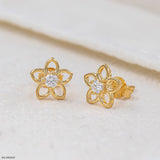 Sparkly Daisy Lab Diamond Stud 925 Sterling Silver