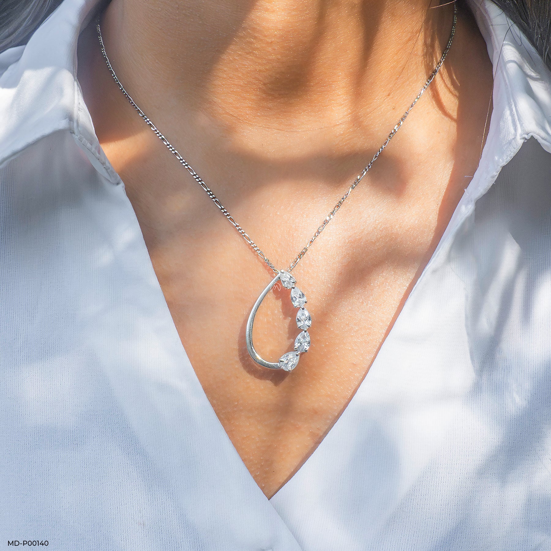 1.5 Carat Pear Path pendants 18K Yellow Gold