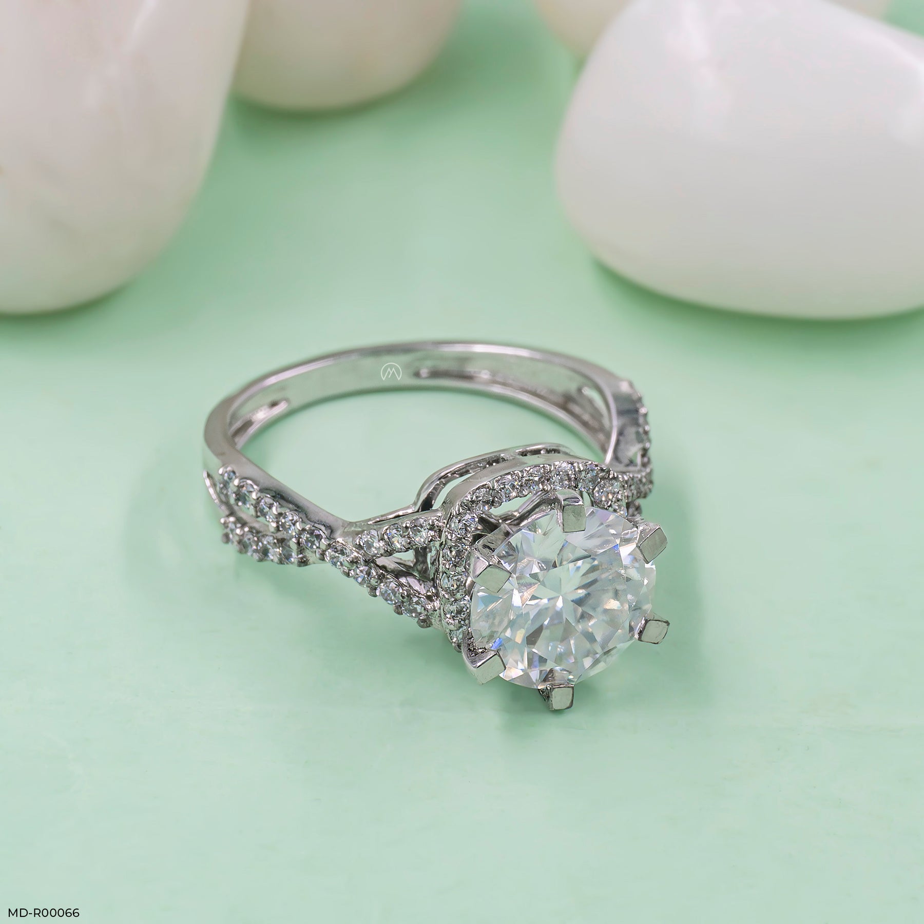 2.5 Carat Round Infinity Whirl Ring 9K White Gold