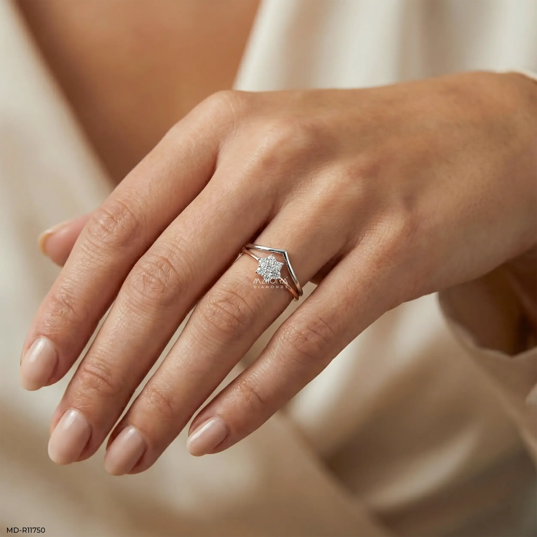 Arrow Cluster Vanki Diamond Ring Platinum 950