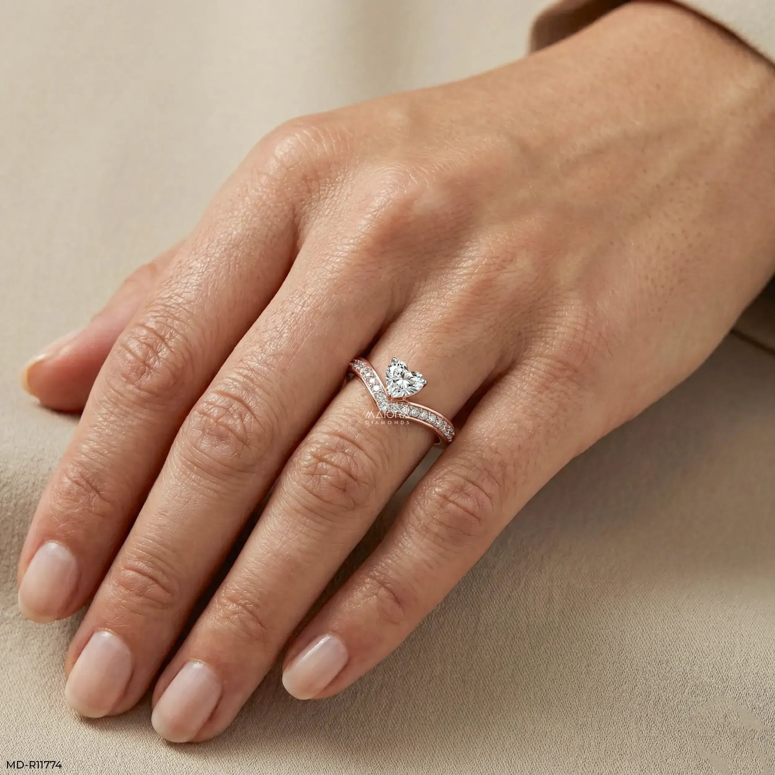 Love's Direction Vanki Diamond Ring 9K Yellow Gold