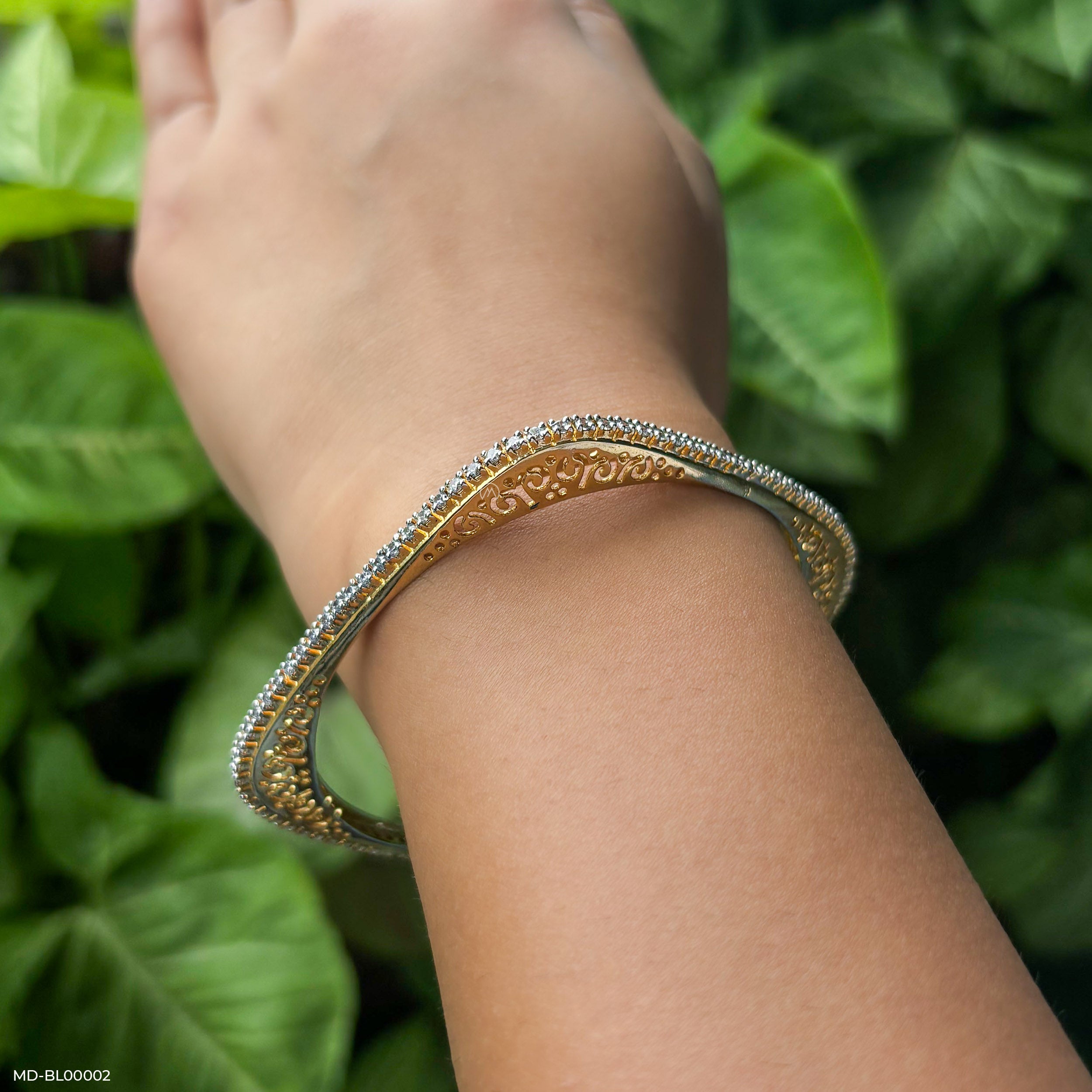 7 Cent Round Dazzle Diamond Trine Bangle 9K Rose Gold