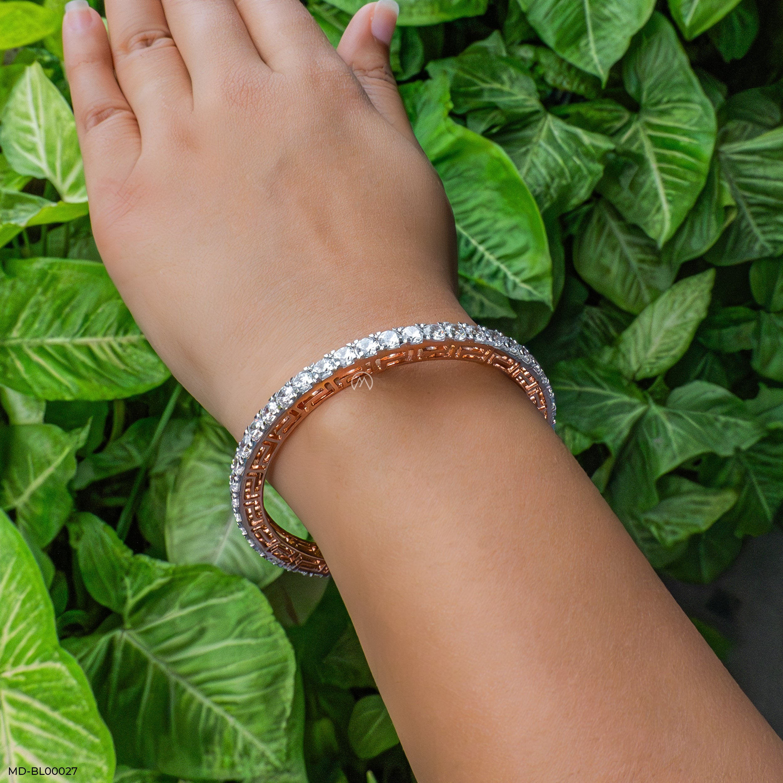 30 Cent Solitaire Single Line Winsome Bangle 9K Rose Gold