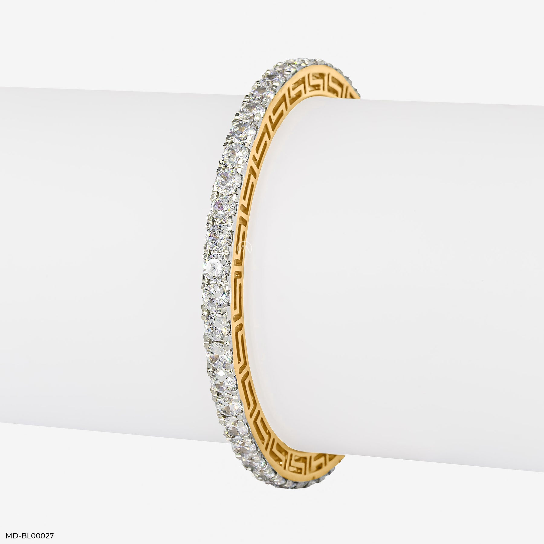 30 Cent Solitaire Single Line Winsome Bangle 14K Yellow Gold