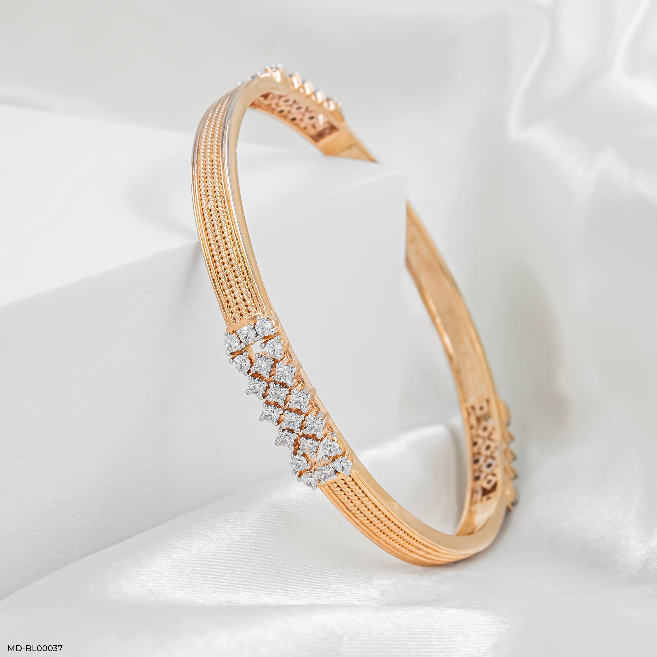 Aurora Spark Diamond Bangle 9K Rose Gold