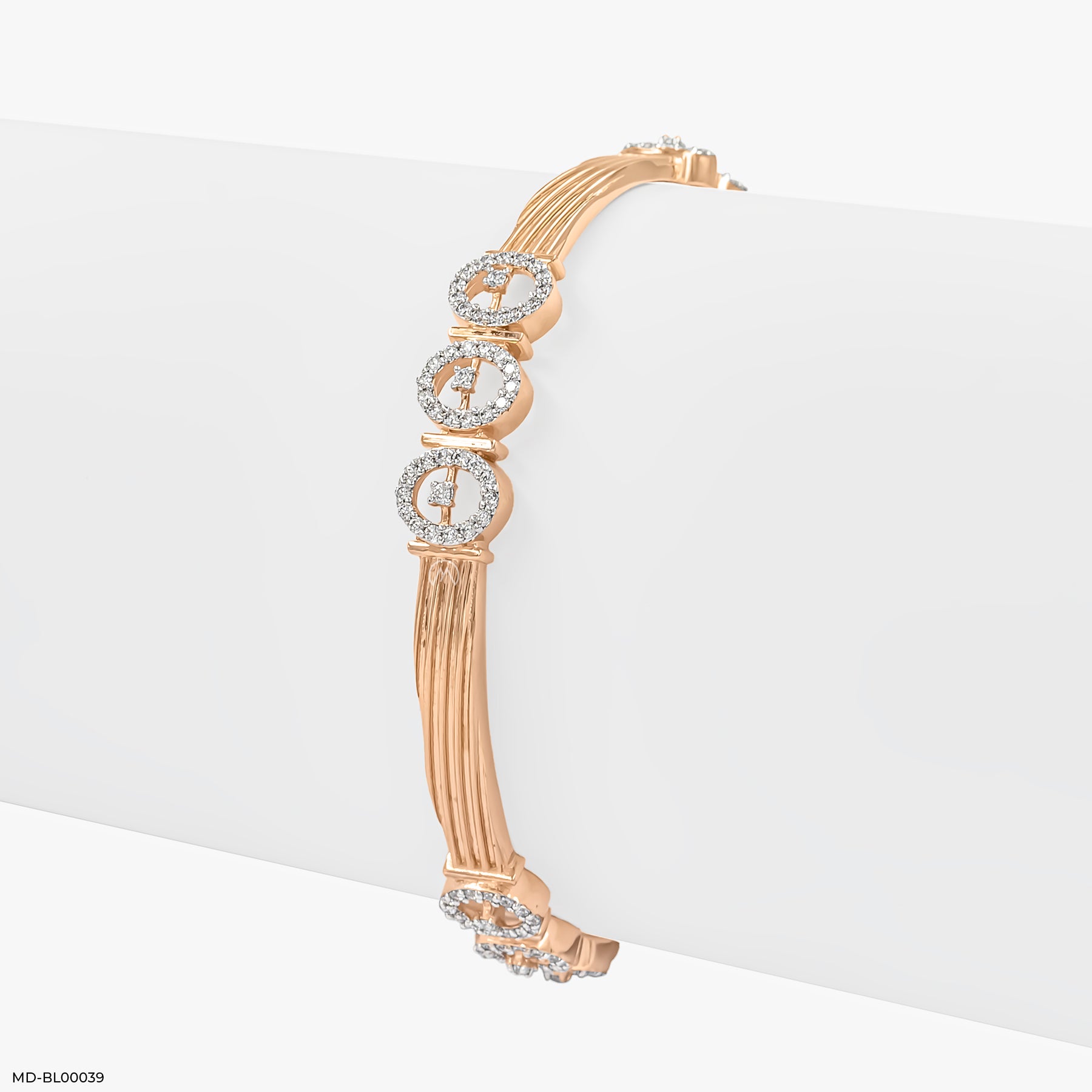 Lustrous Link Diamond Bangle 14K White Gold