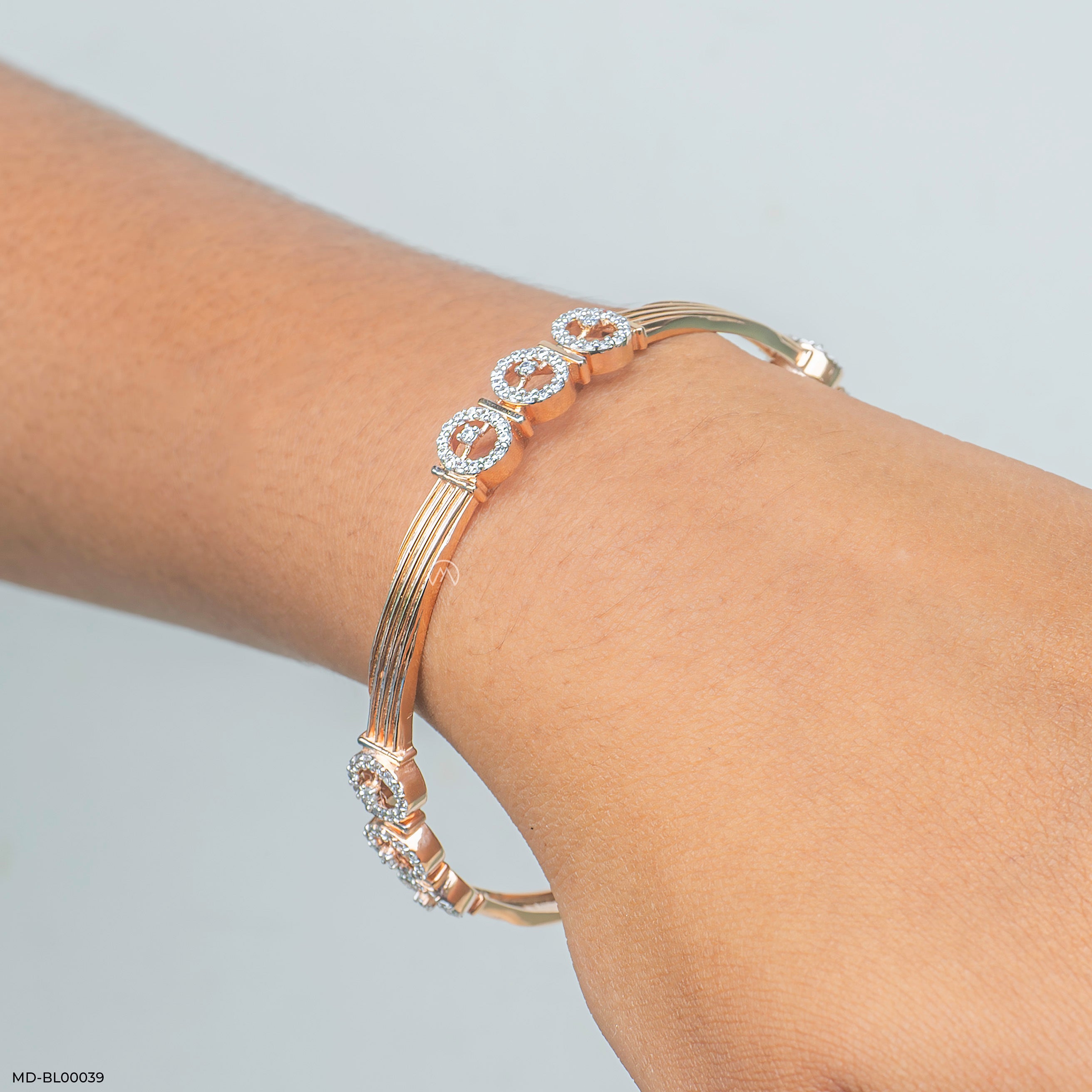 Lustrous Link Diamond Bangle 9K Rose Gold