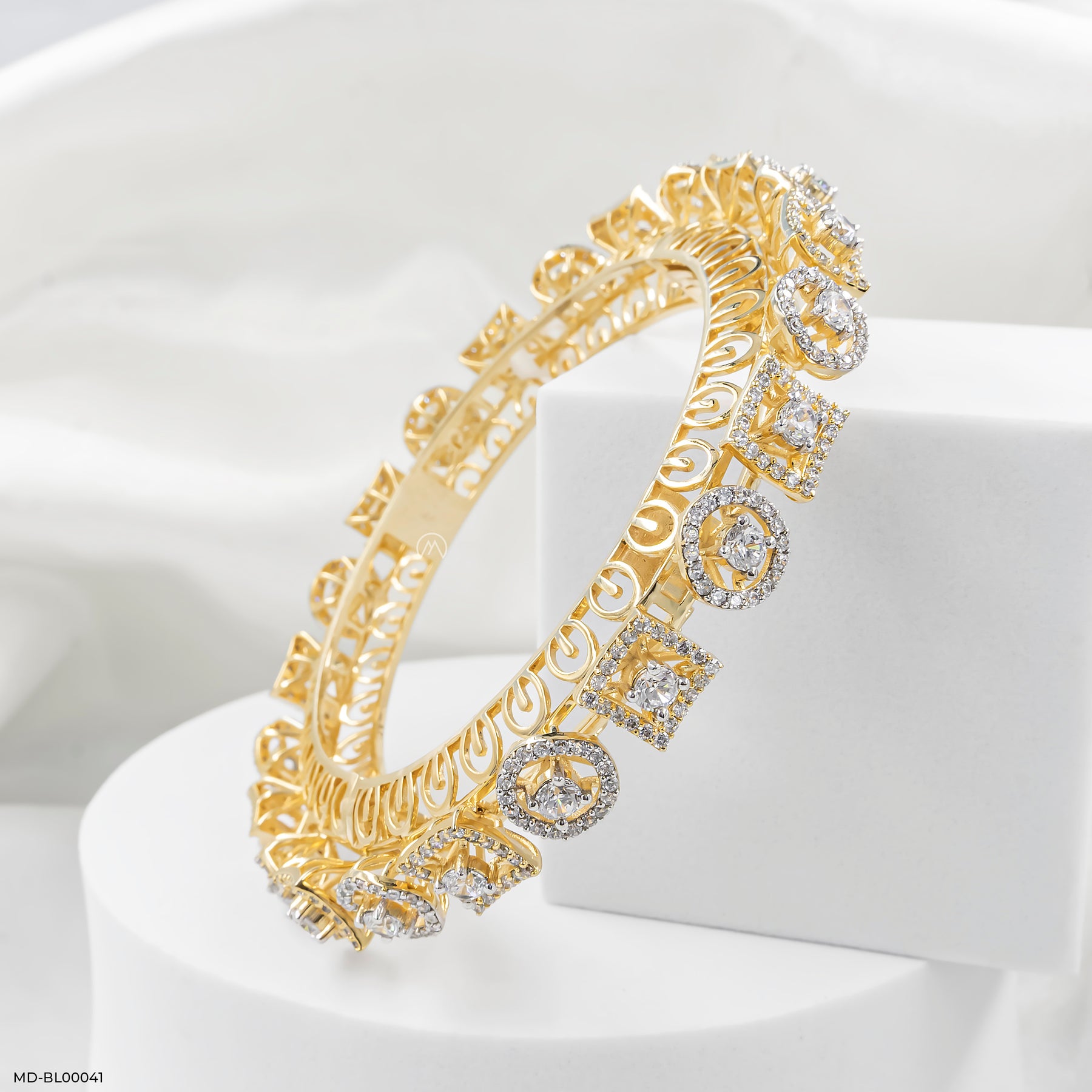 Heritage Halo Diamond Bangle 14K Yellow Gold