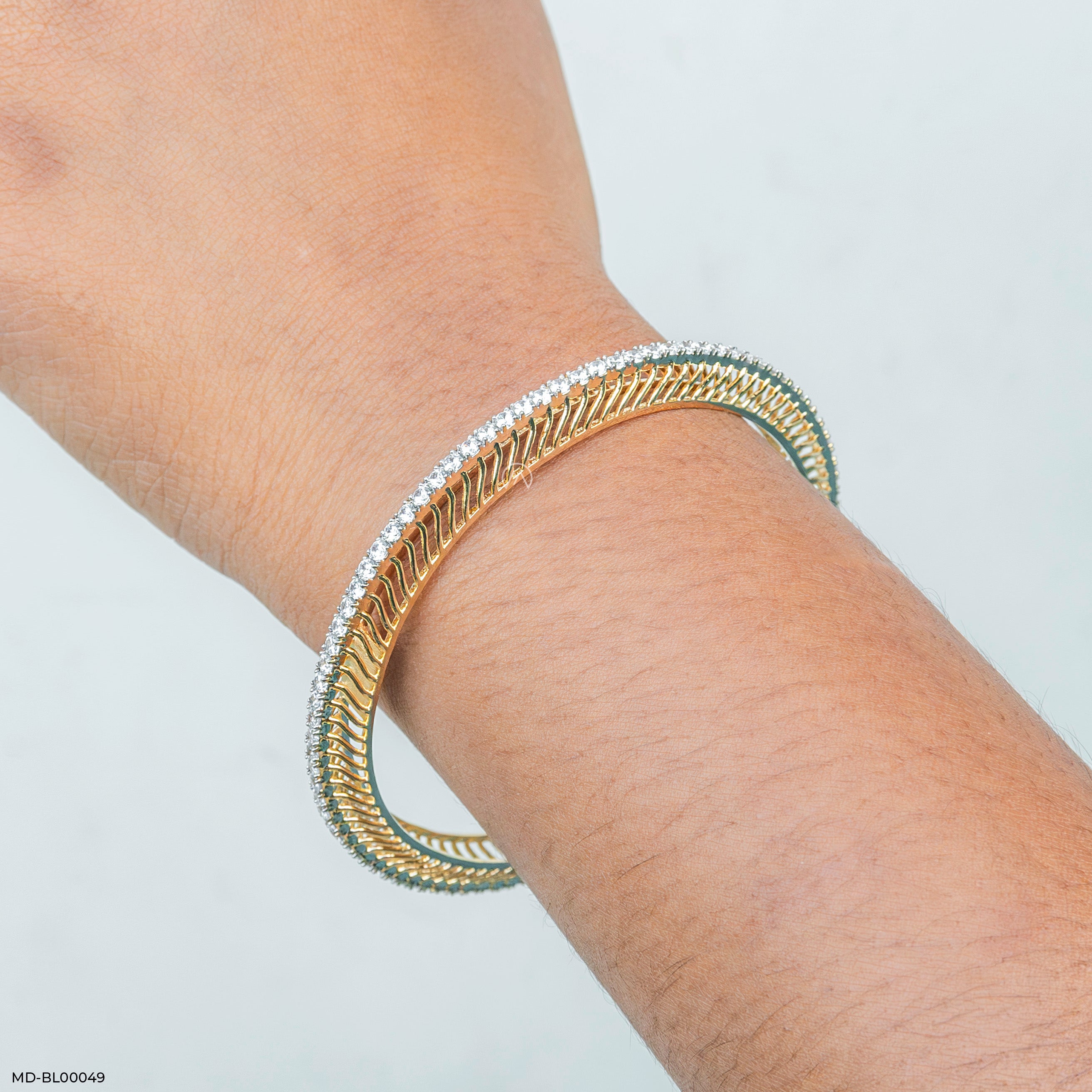 4 Cent Single Line Glistan Diamond Bangle