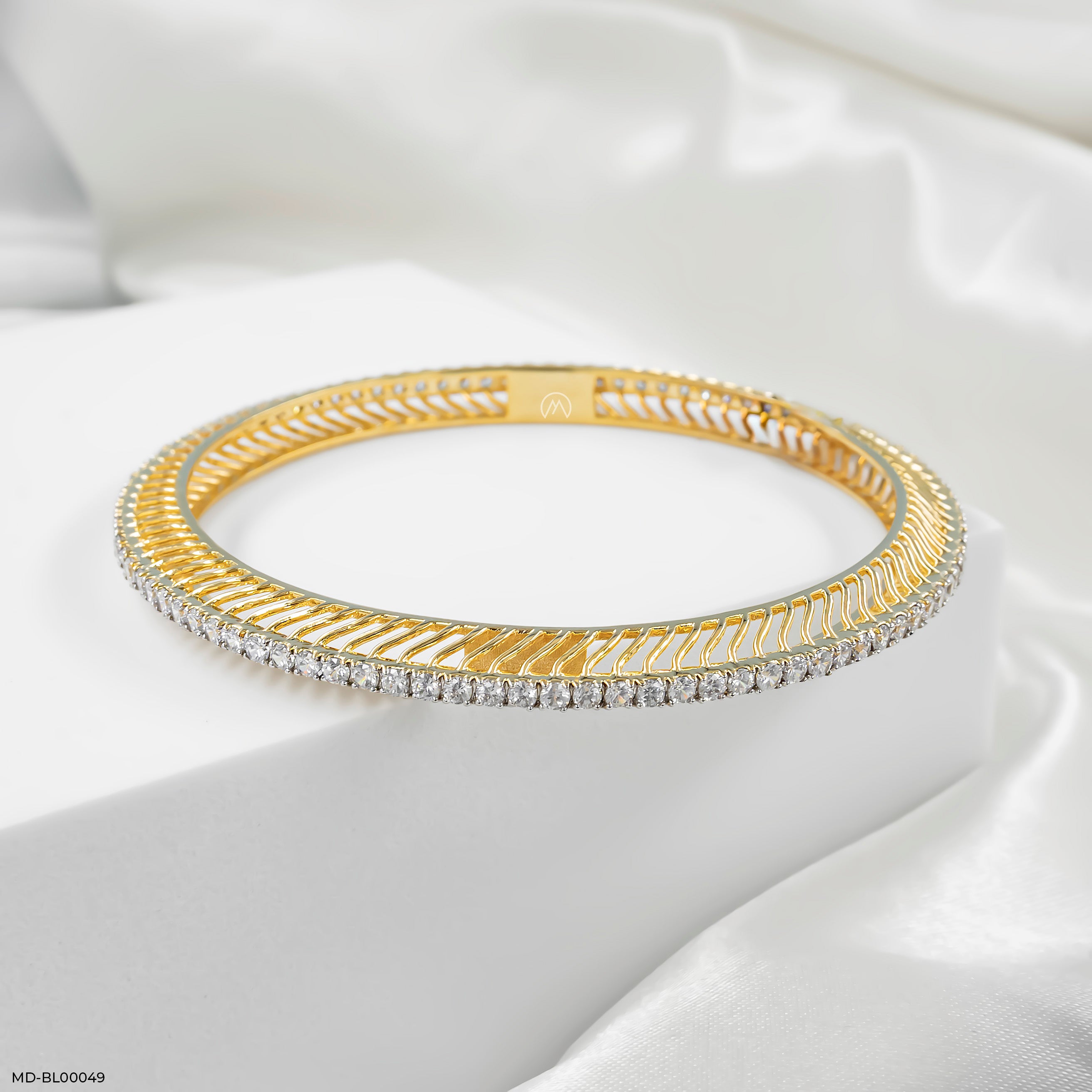 4 Cent Single Line Glistan Diamond Bangle 9K Yellow Gold