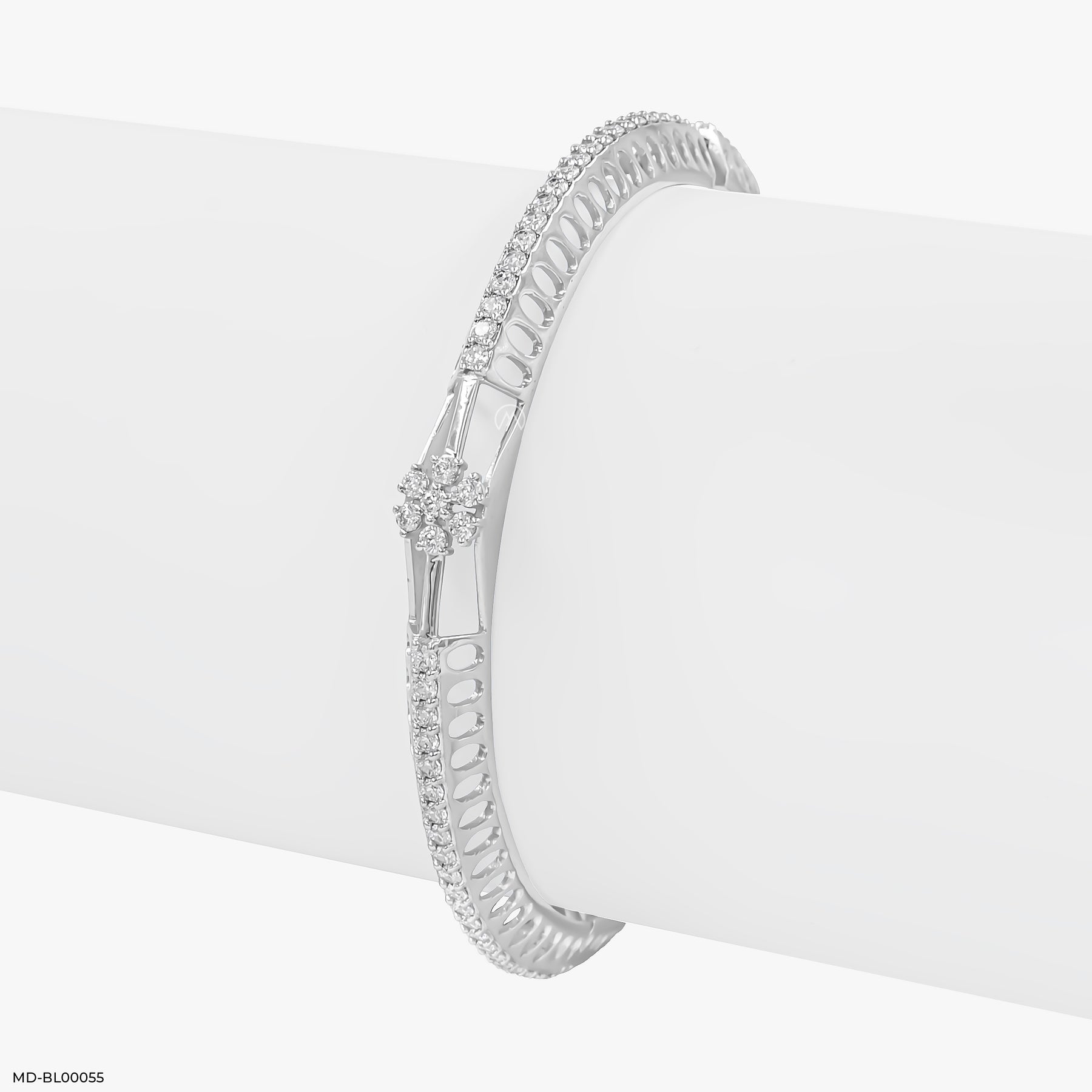 Diamant  Diamond Bangle 9K White Gold