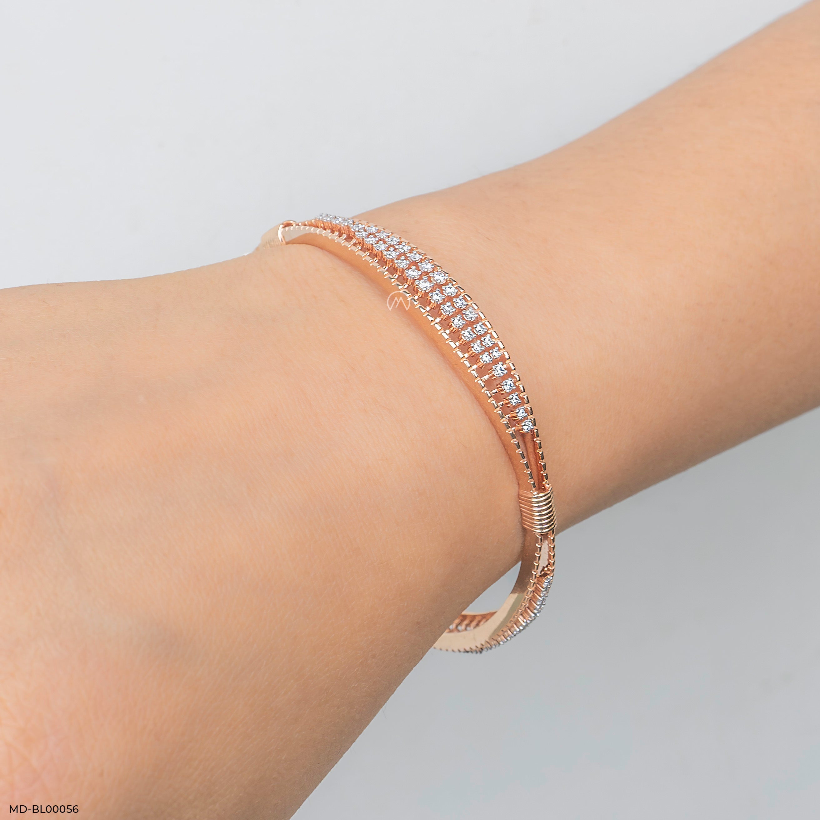 Classic Curve Diamond Bangle 9K Rose Gold