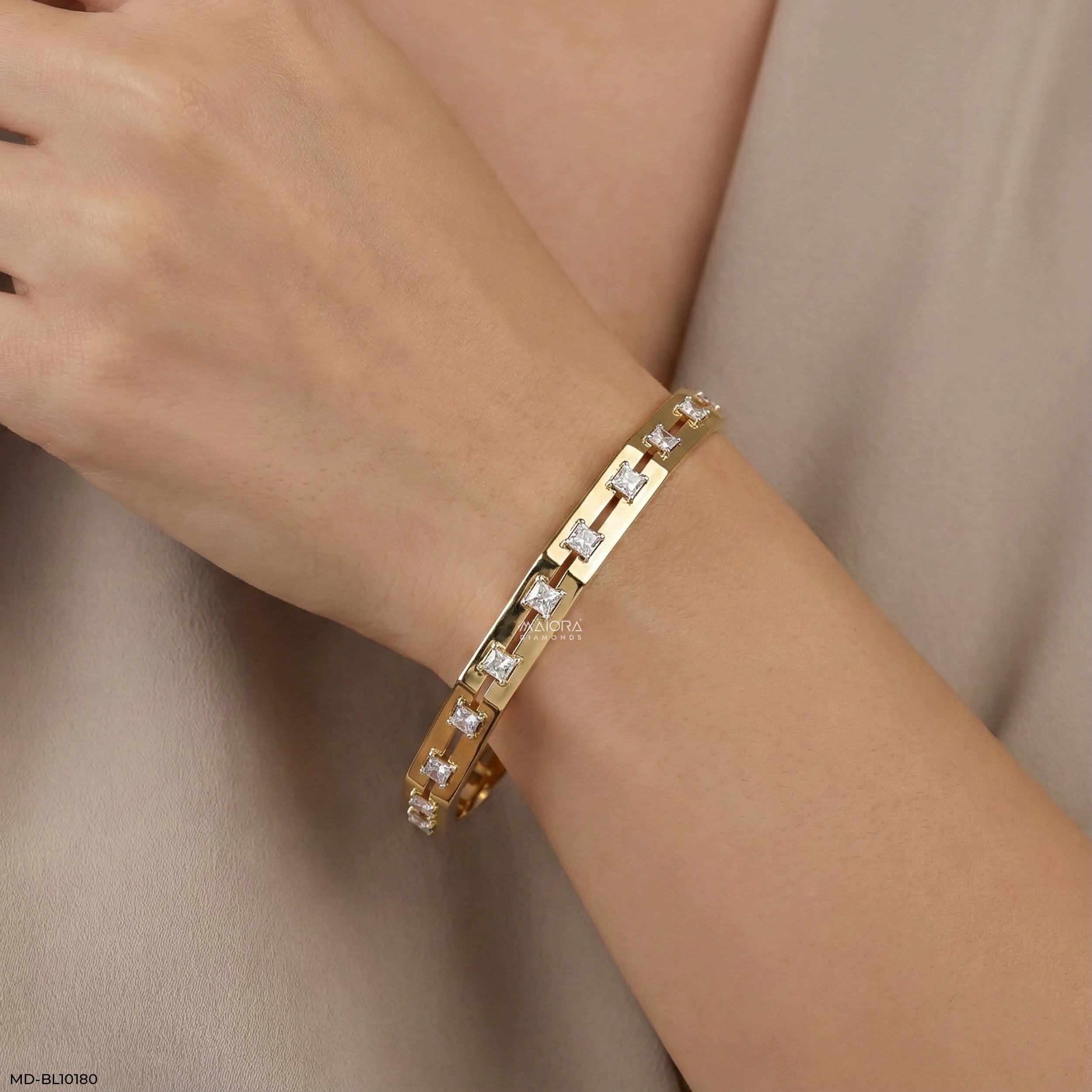 Dazzle Diamond Bangle 9K Yellow Gold