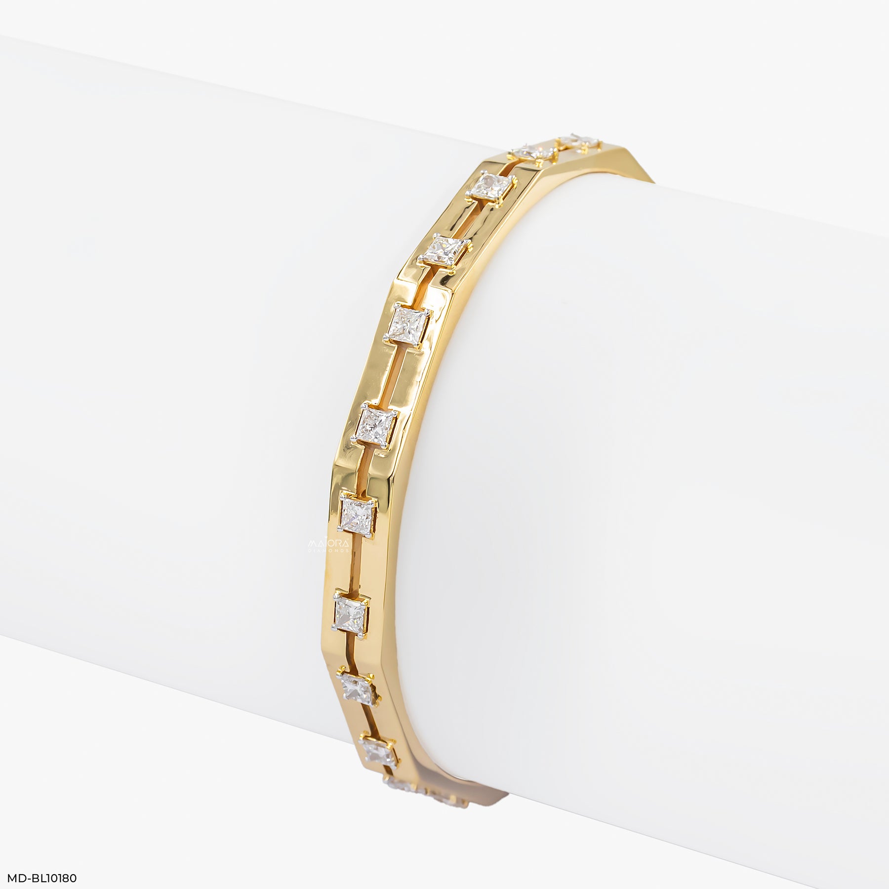 Dazzle Diamond Bangle 18K Yellow Gold