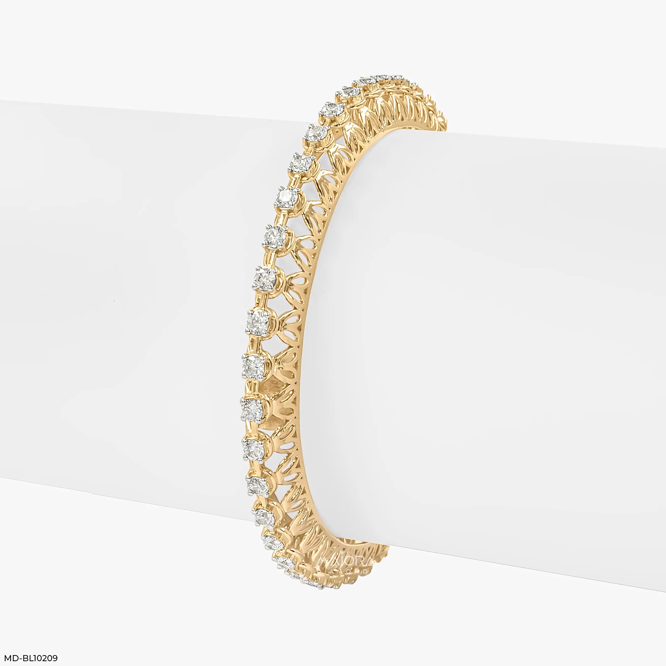 Stellar Dome Lattice Diamond Bangle 9K Yellow Gold