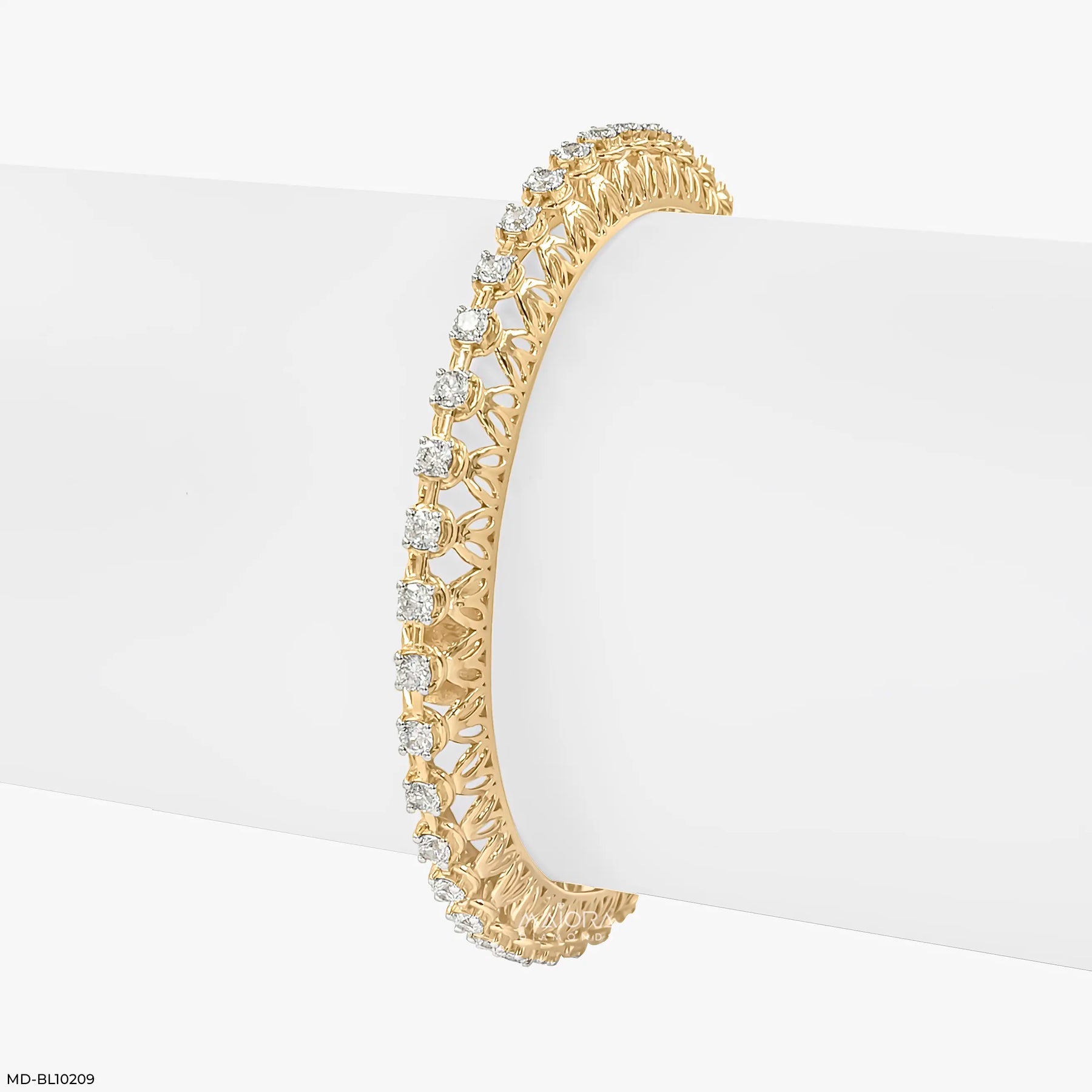 Stellar Dome Lattice Diamond Bangle 9K White Gold