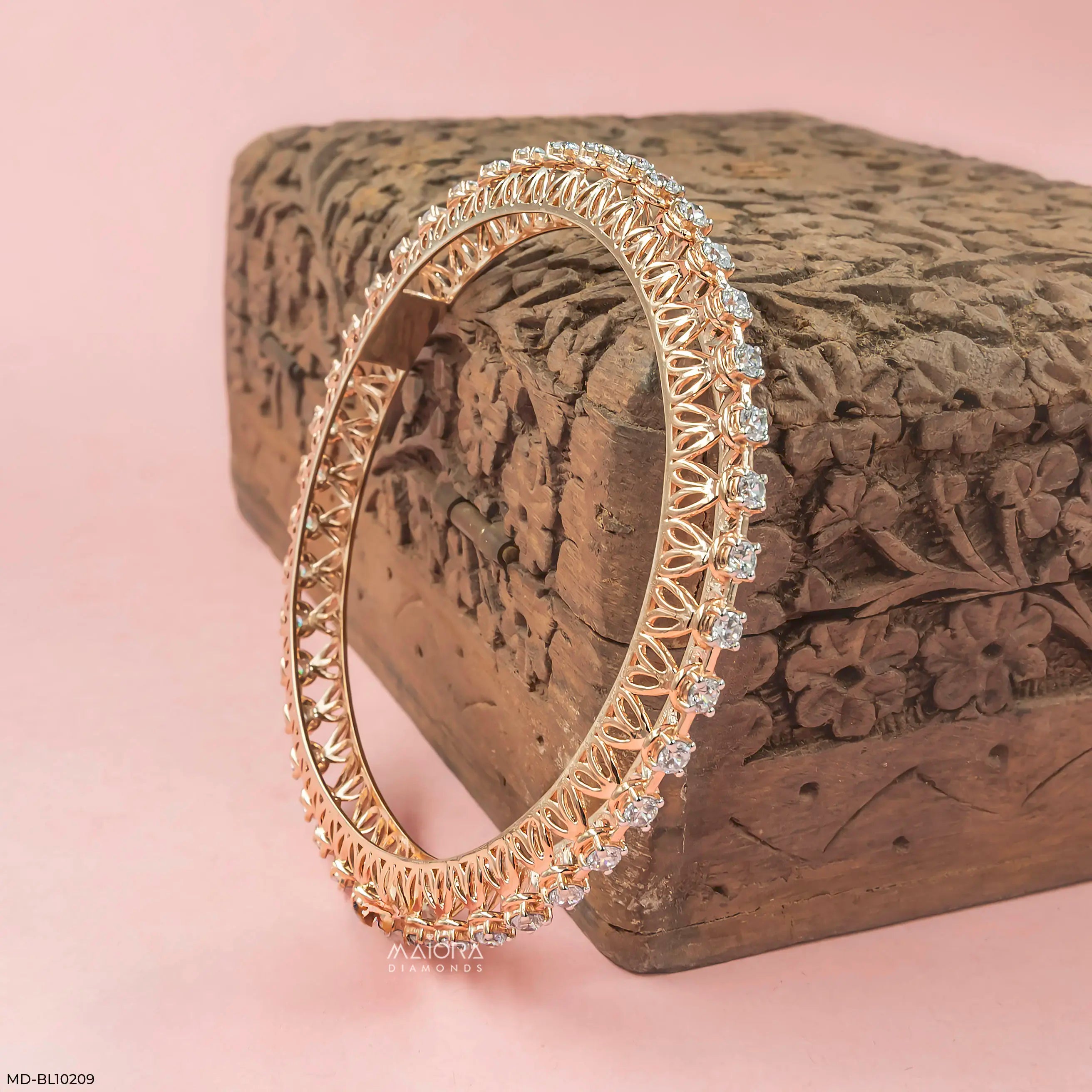 Stellar Dome Lattice Diamond Bangle 9K Yellow Gold