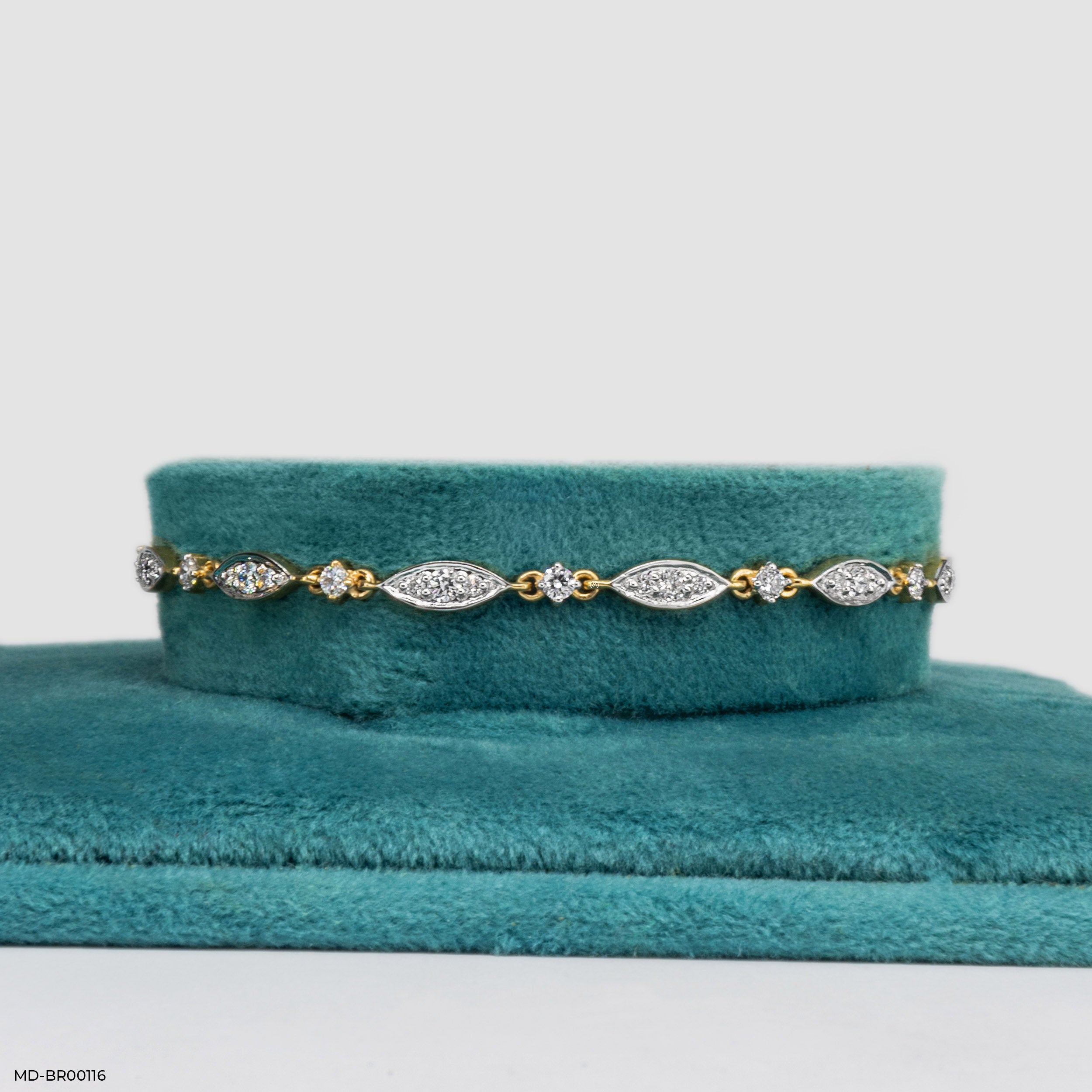 Prong Setting Diamond Bracelets 9K Yellow Gold