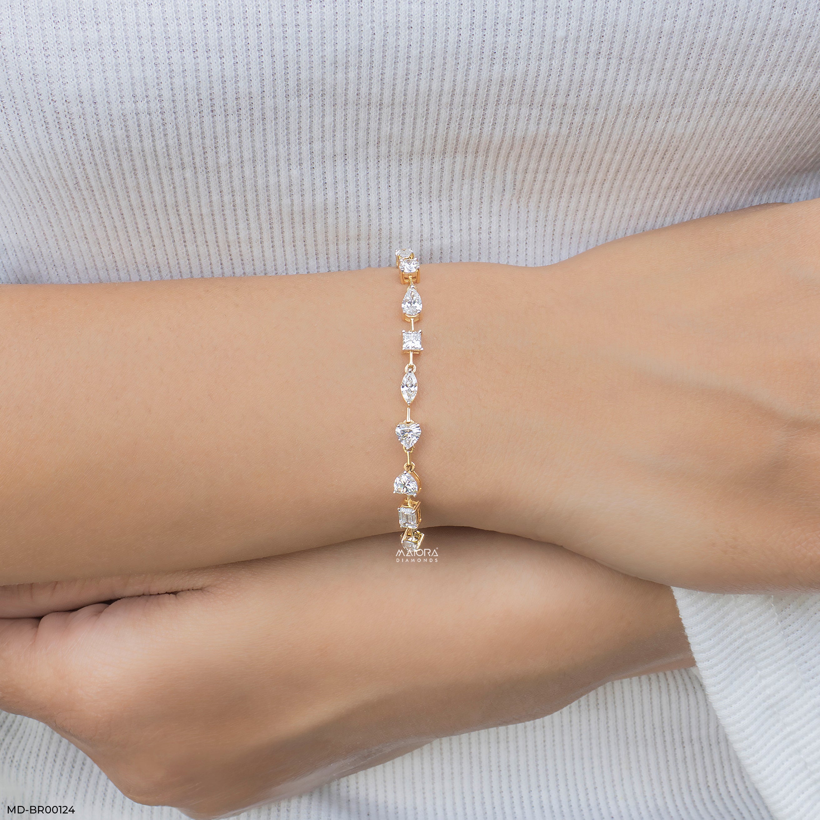 4.15 Carat Classic Fancy Solitaire Diamond Bracelet  9K Yellow Gold