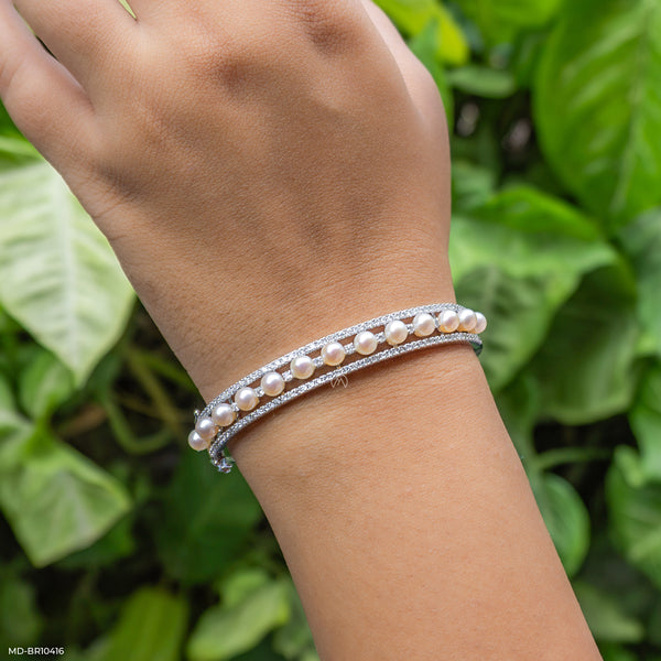 Serene Glow Bangle 14K White Gold