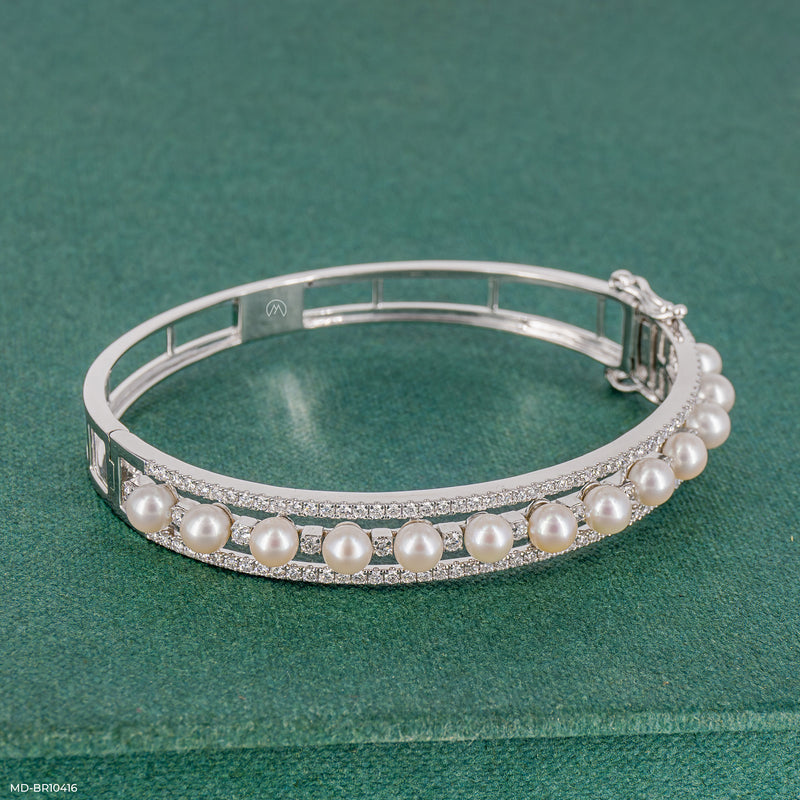 Serene Glow Bangle 18K Rose Gold