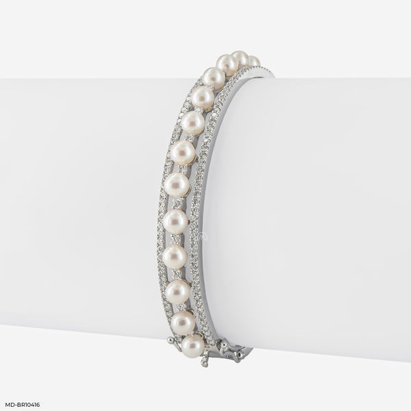 Serene Glow Bangle 14K White Gold