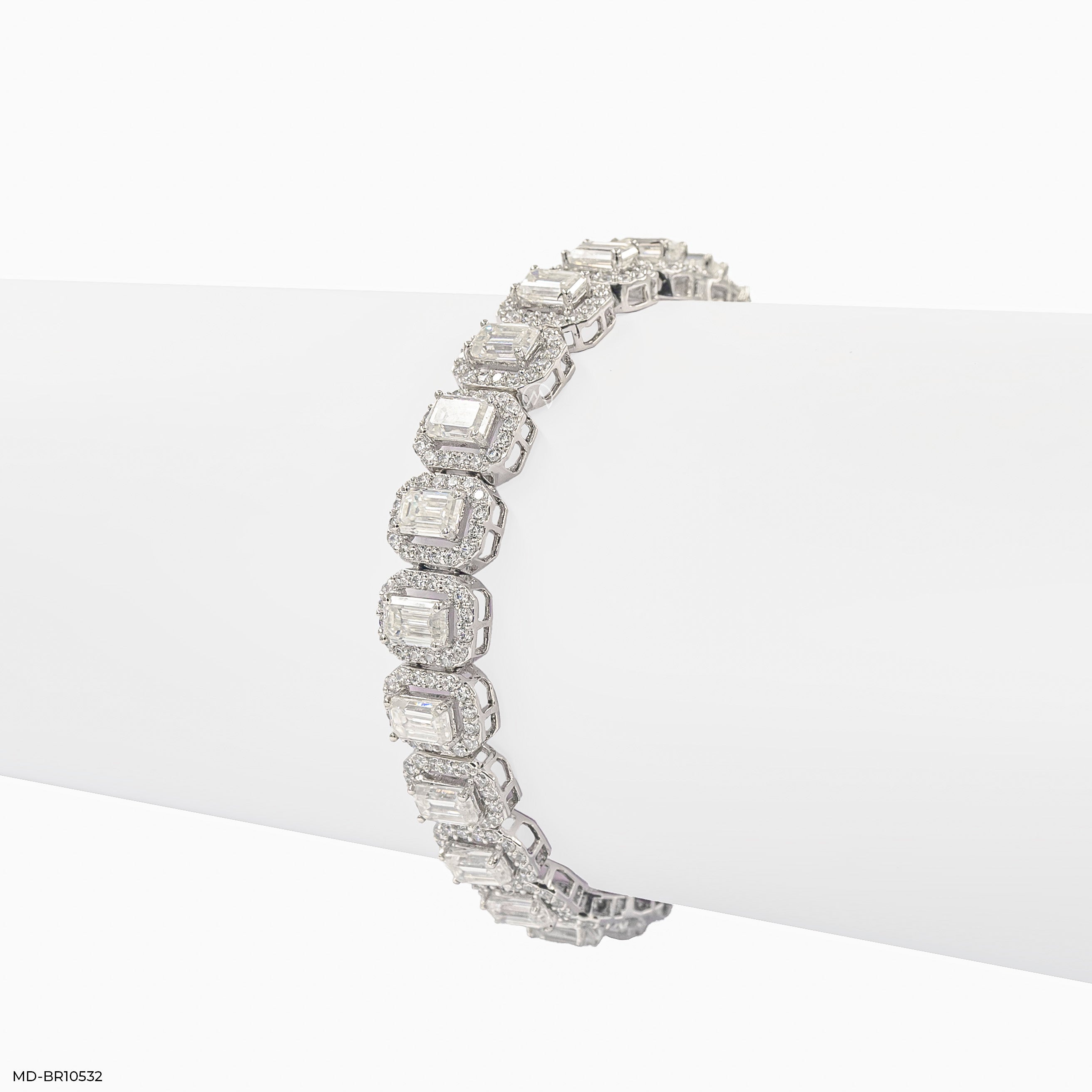 18.65 Carat Emerald Solitaire Tennis Diamond Bracelet 9K White Gold