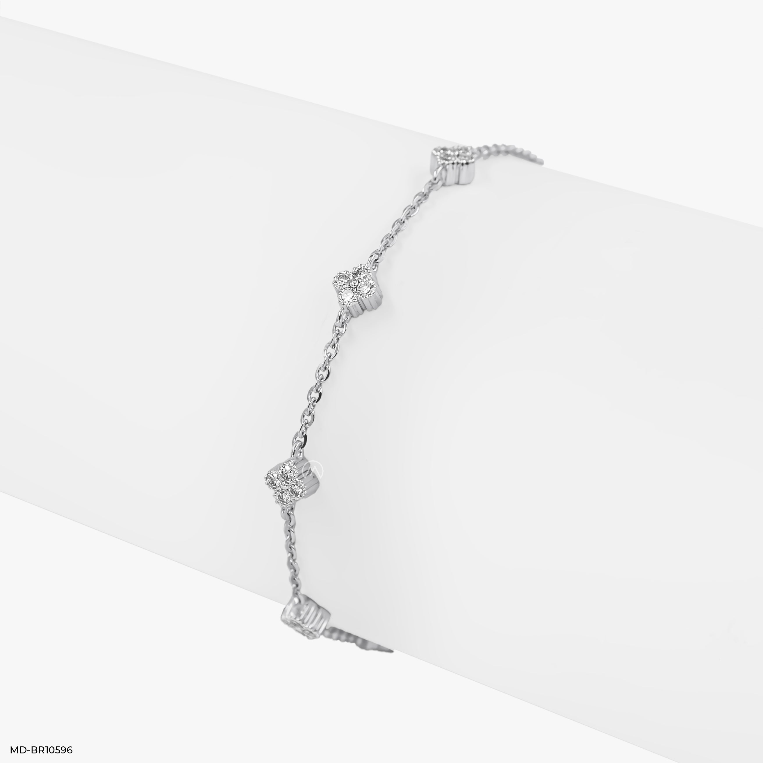 Quadrilateral Sparkle Bracelet 14K White Gold