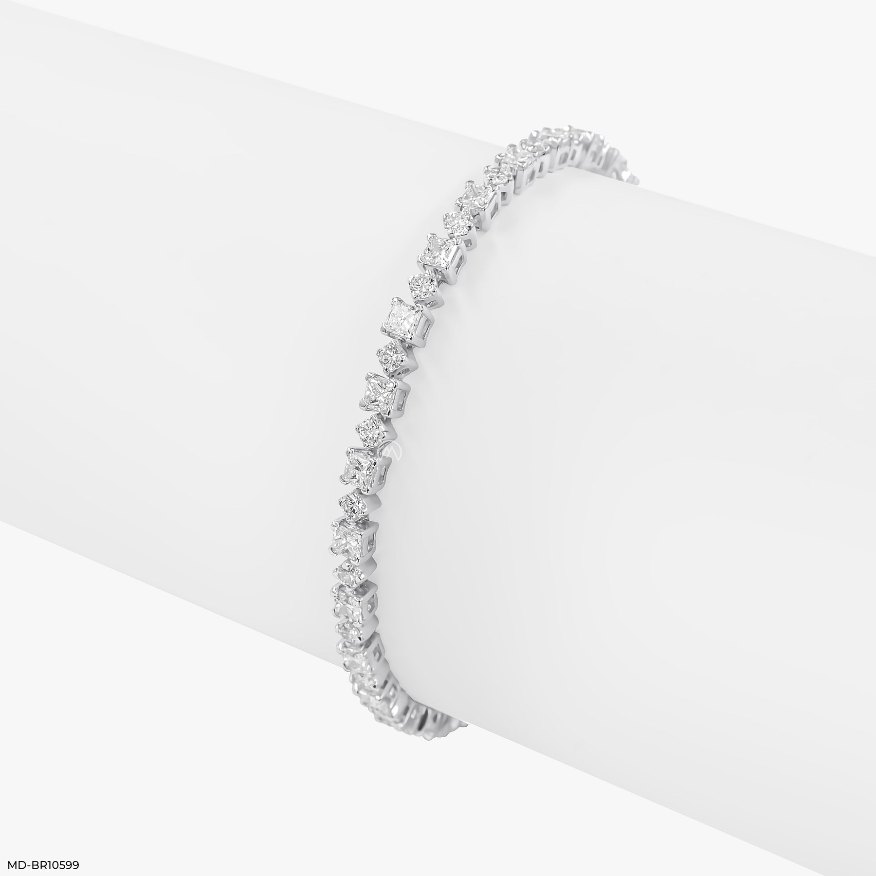 Elegance Tennis Bracelet 14K White Gold