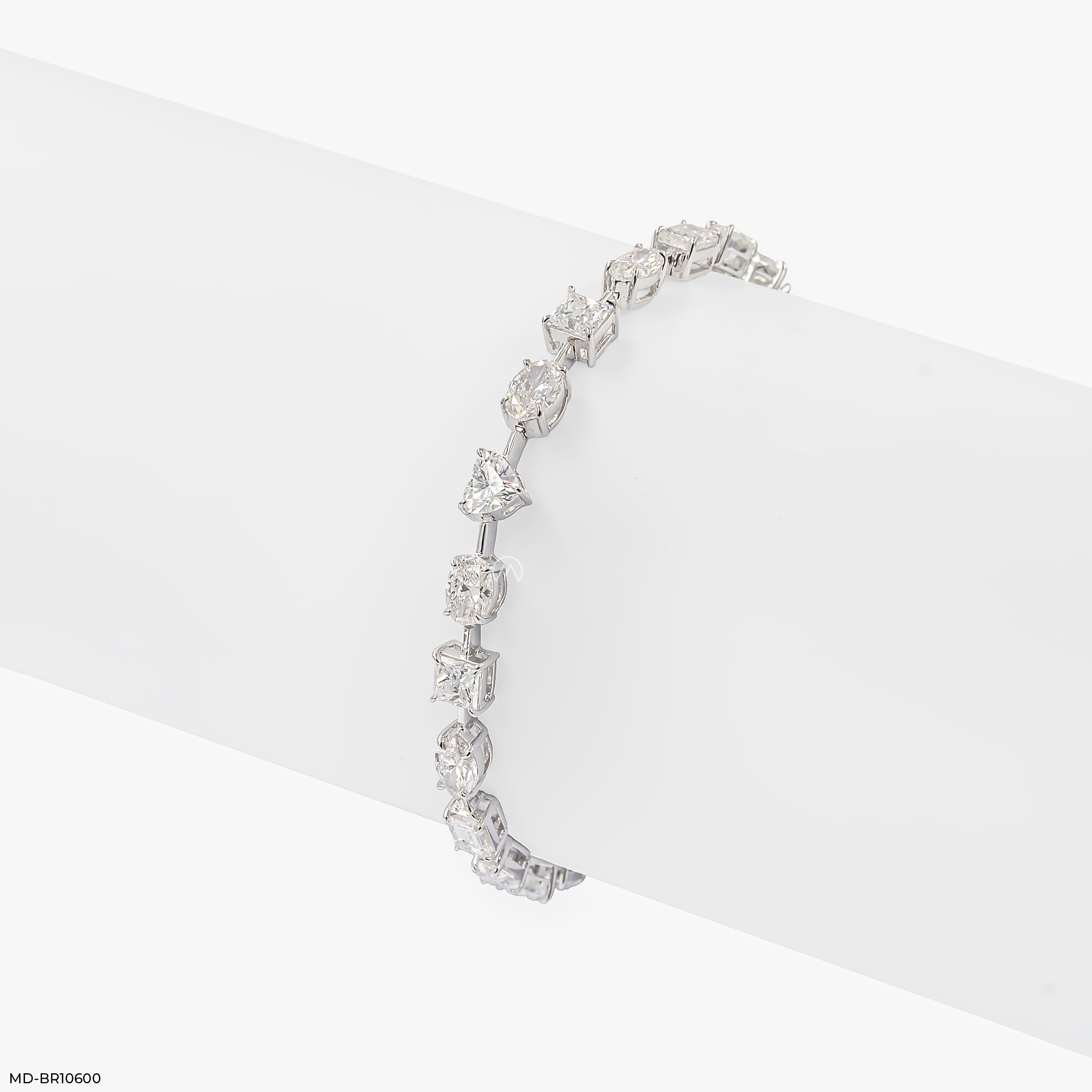 Shape of Sparkle Diamond Bracelets