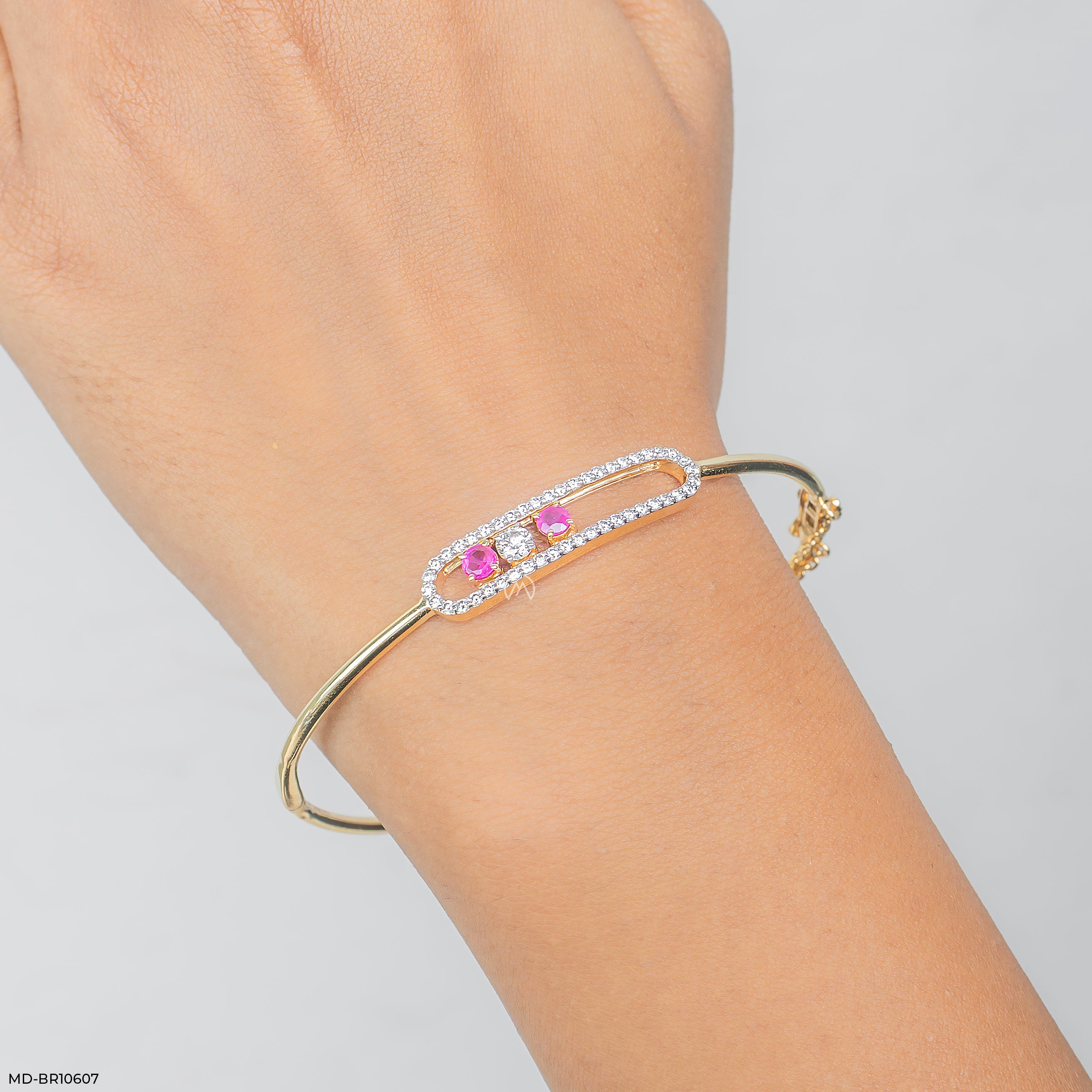 Pave Oval Bracelet 9K Yellow Gold