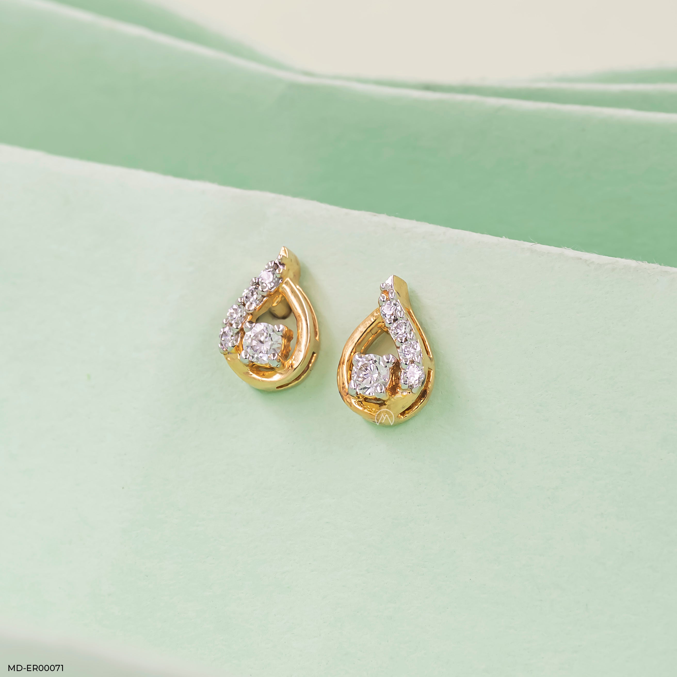 DewDrop Earrings Platinum 950