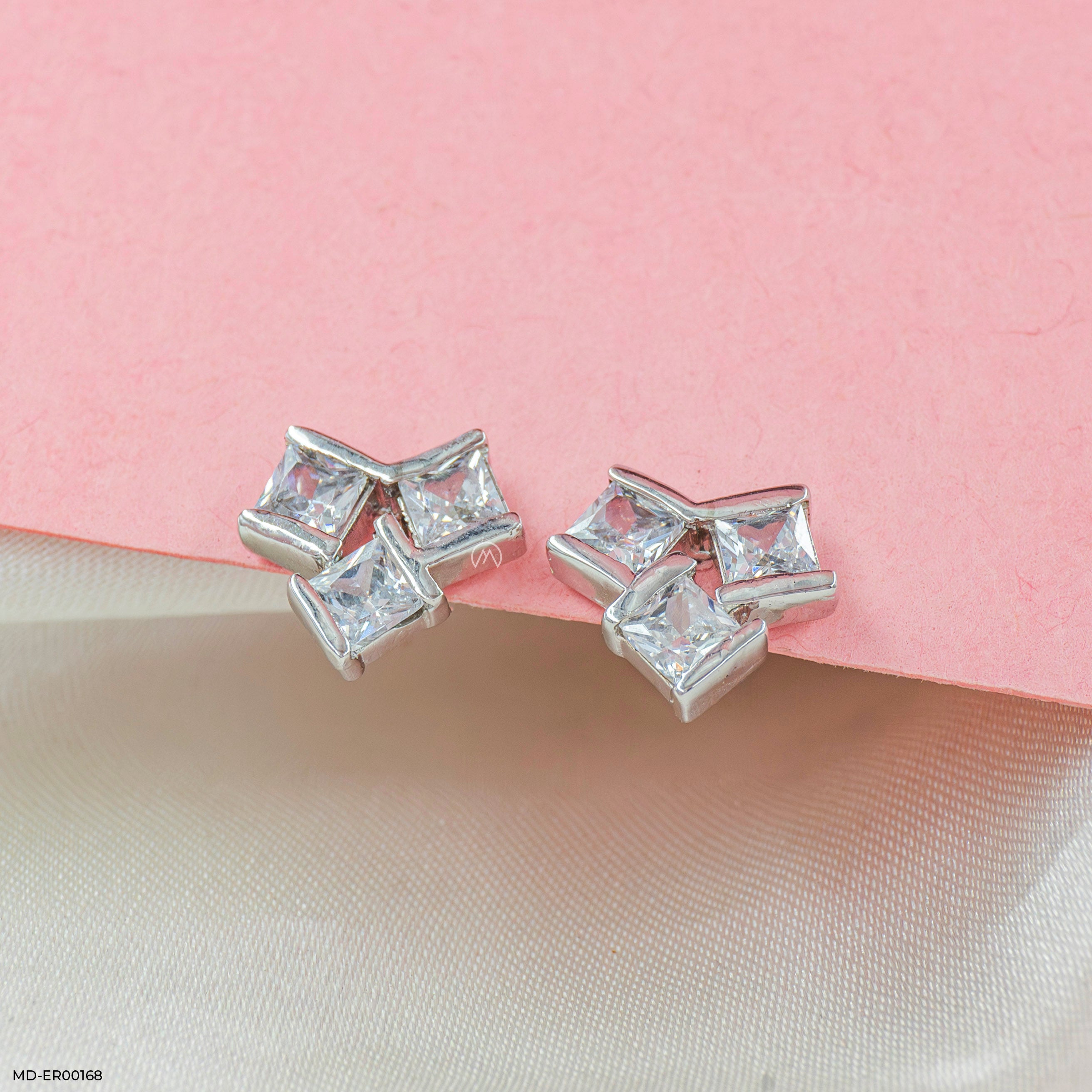 Square Spark Earrings 9K White Gold