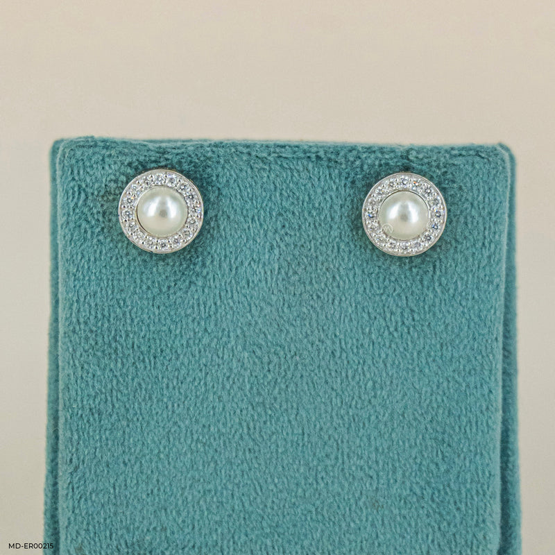 Grace of Pearl Diamond Earrings 18K Yellow Gold