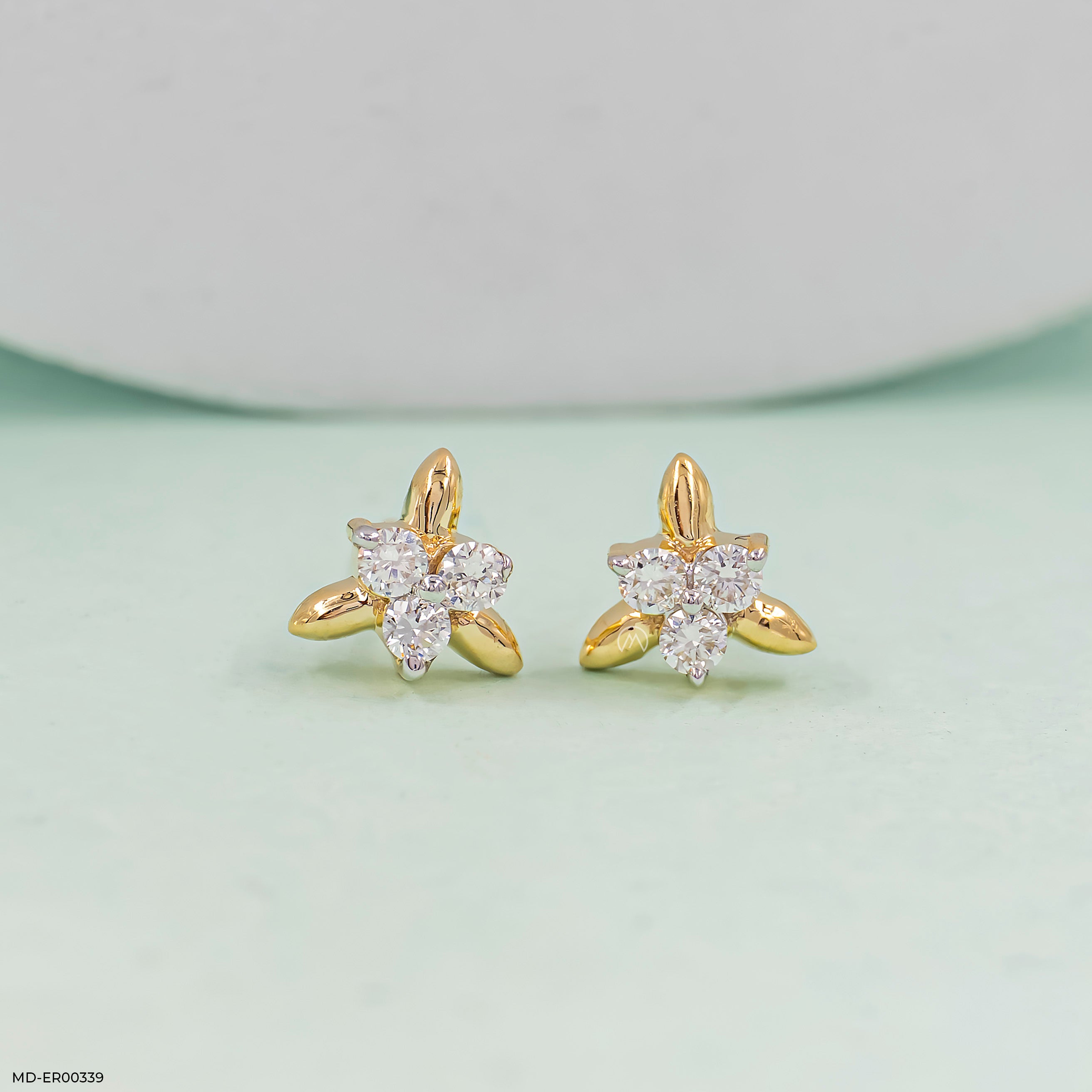0.15 Carat Glimmering Clover Lab Diamond Studs