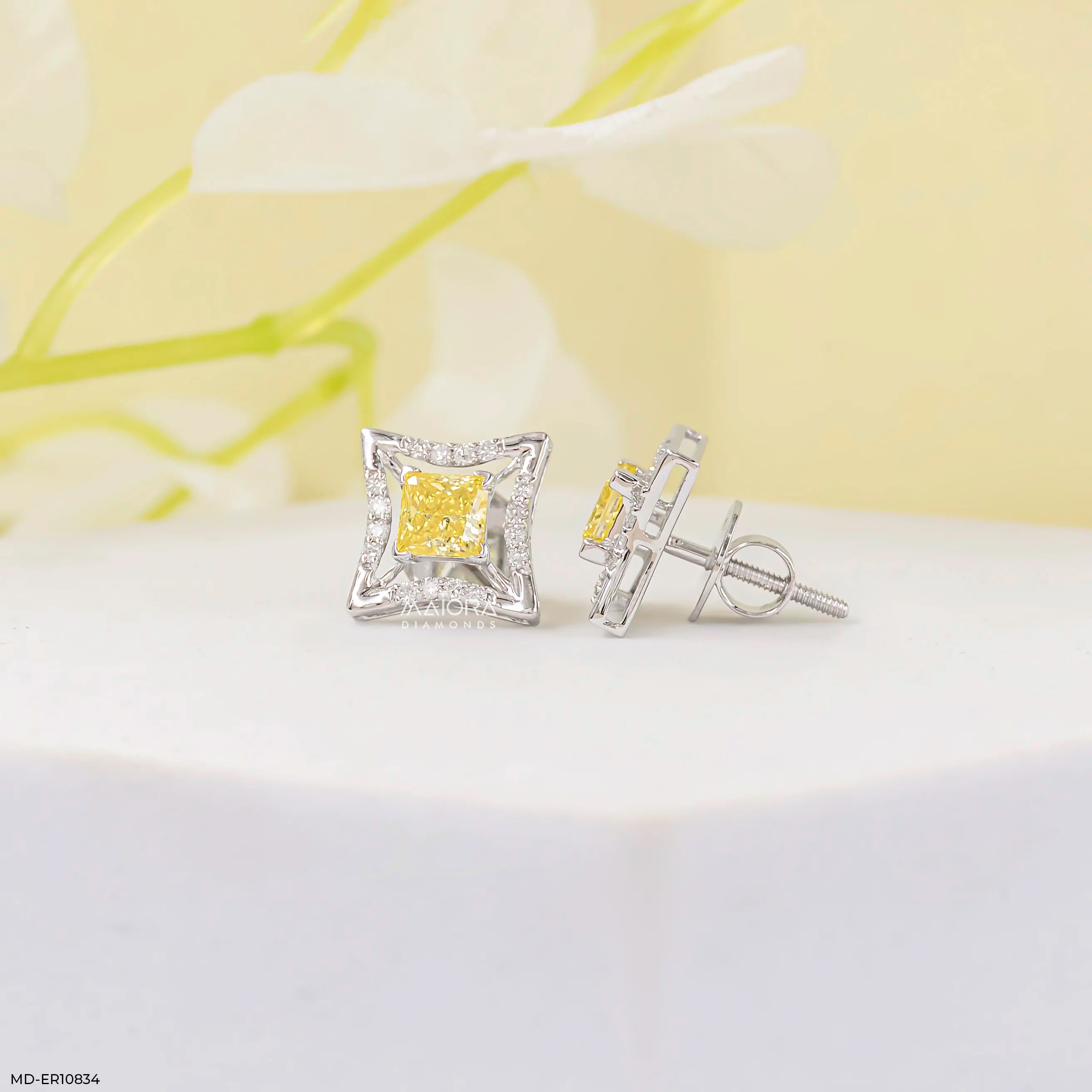 Golden Vertex Diamond Earrings 14K Rose Gold