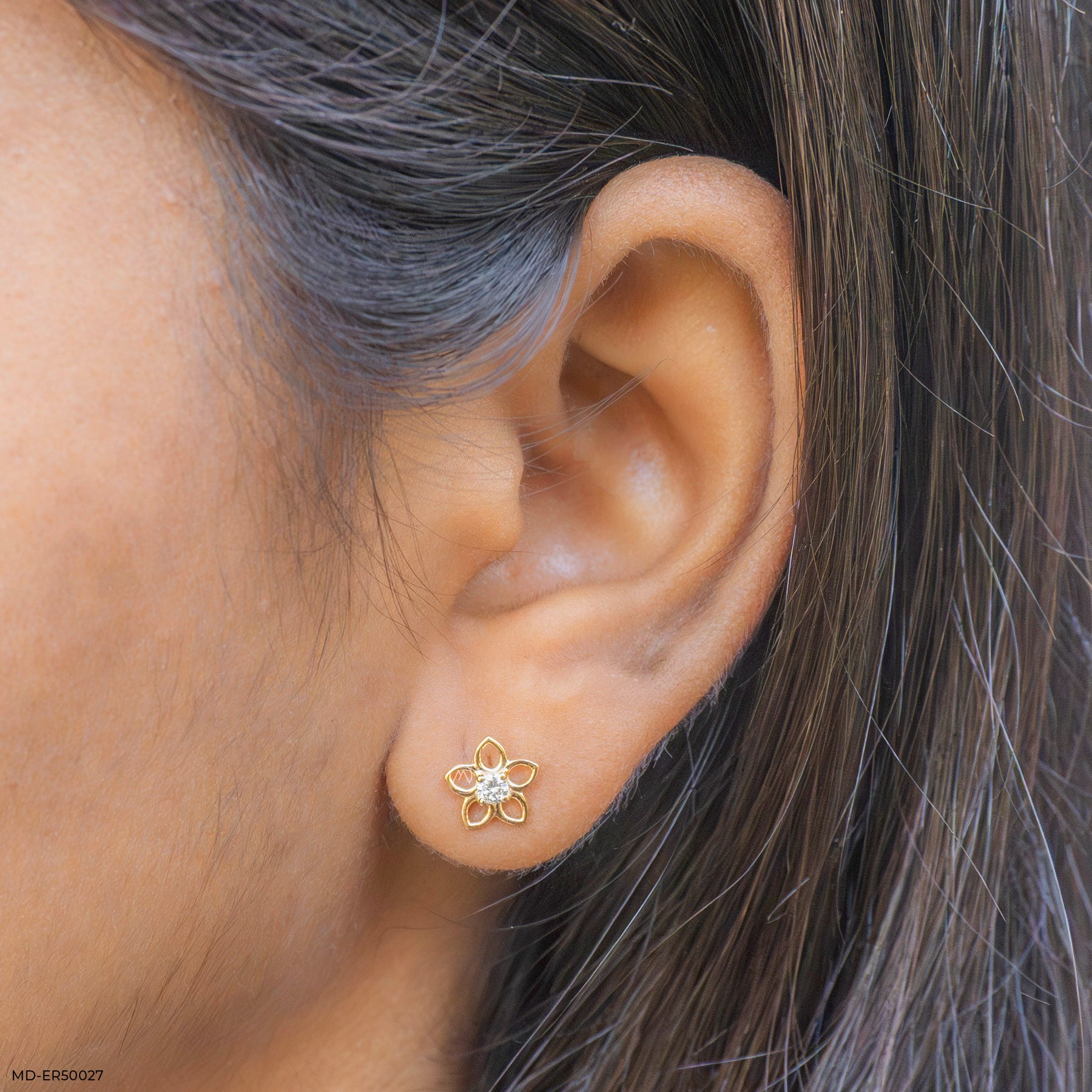 Sparkly Daisy Lab Diamond Stud 925 Sterling Silver