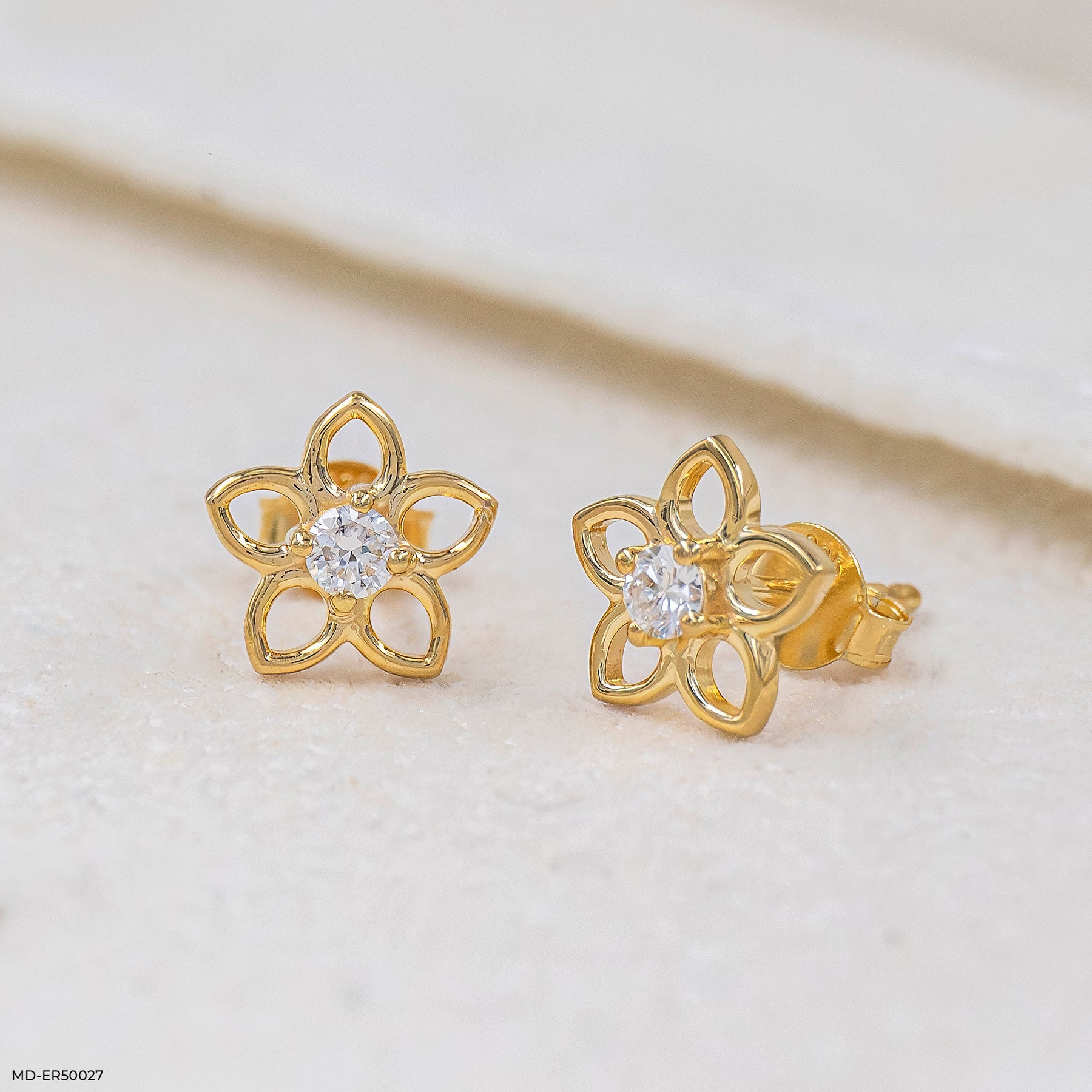 Sparkly Daisy Lab Diamond Stud 925 Sterling Silver