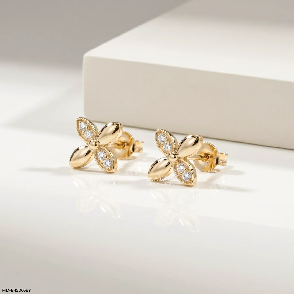Dual Leaf Diamond Studs Earrings