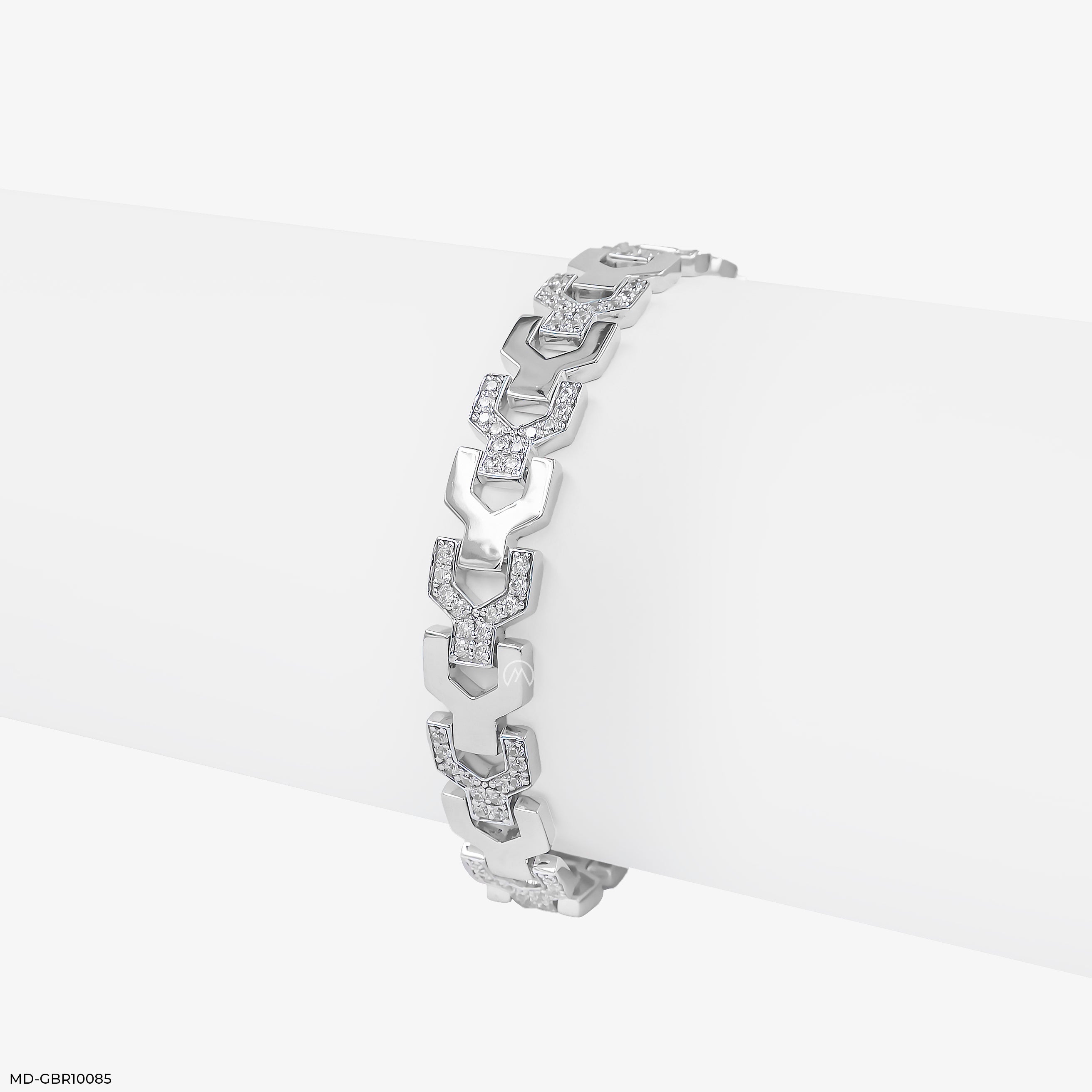The Titan Bracelet 9K Yellow Gold