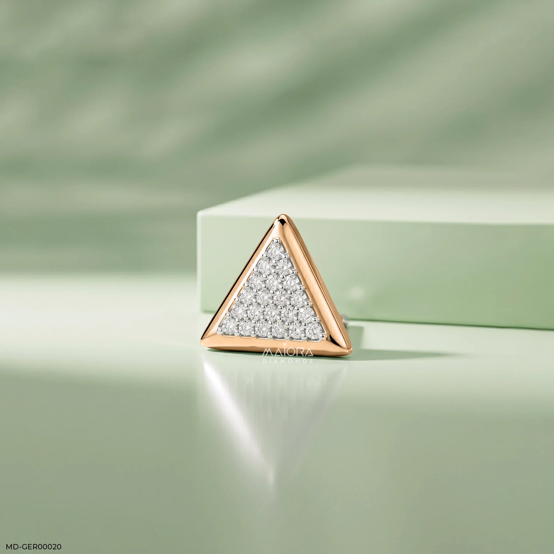 Trigon Glow Diamond Mens Stud Earring Platinum 950
