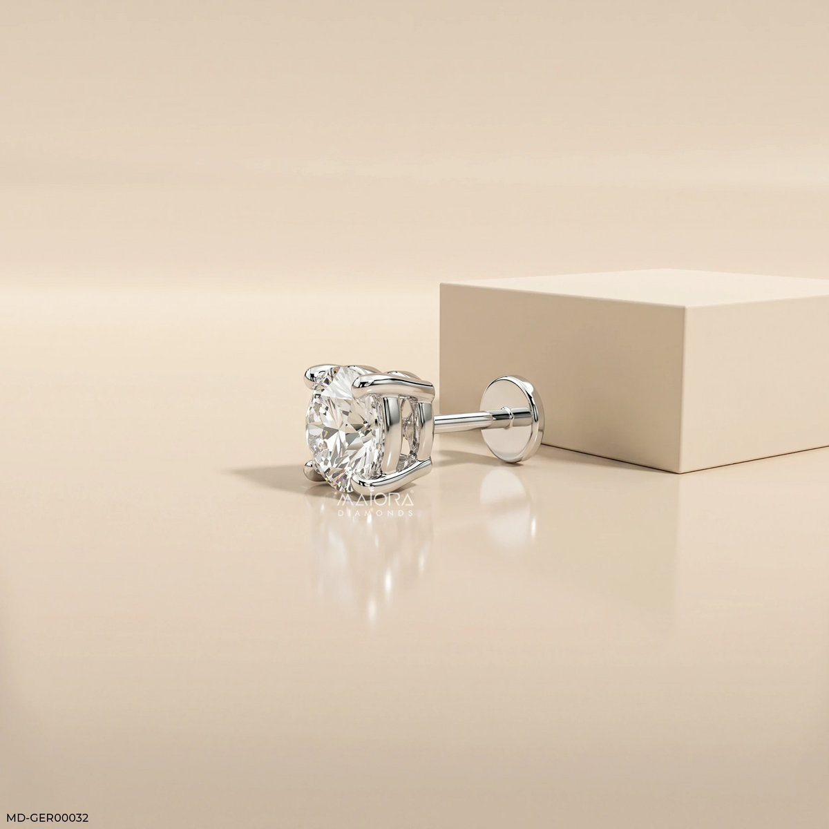 Pure Glow Round Diamond Mens Stud Earring