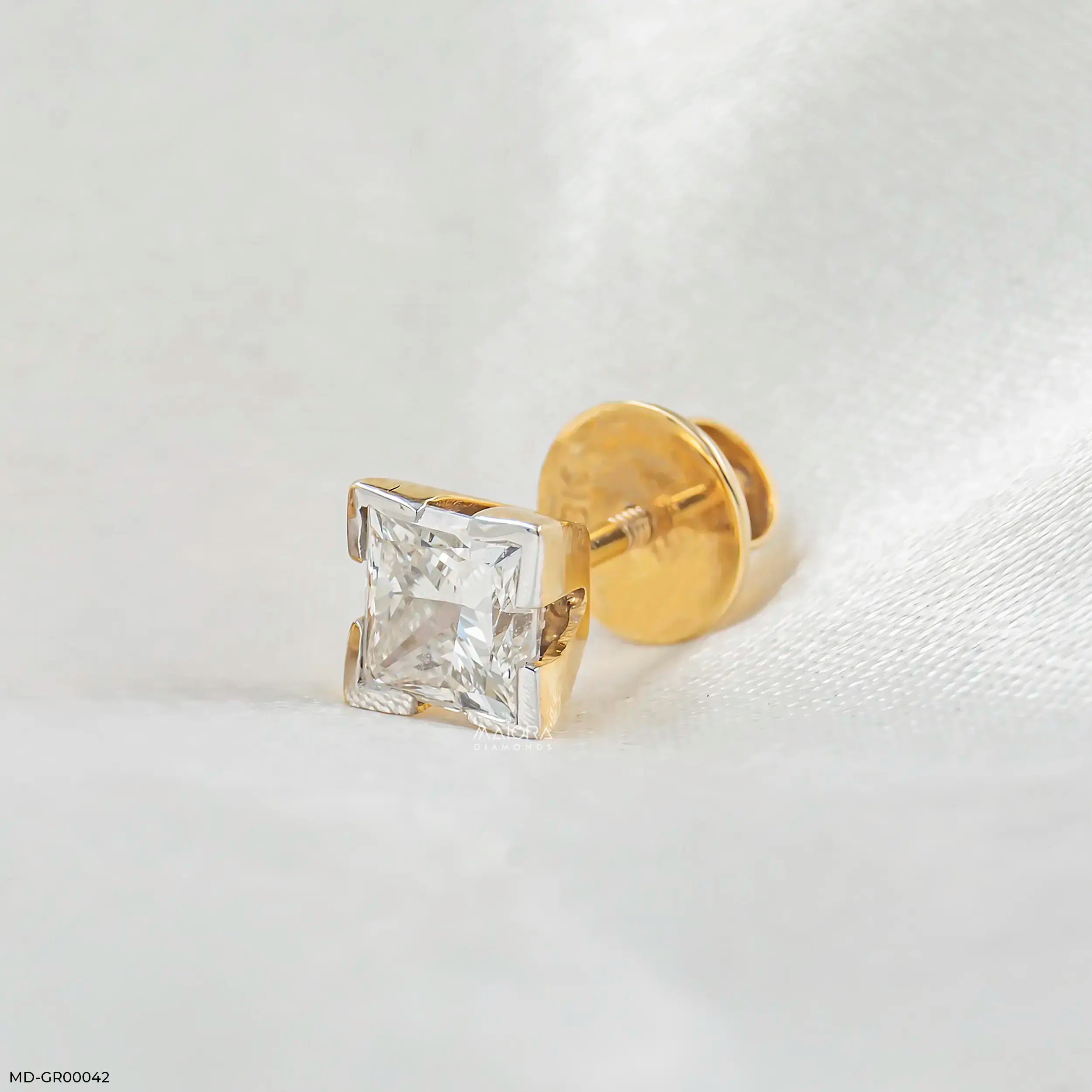0.5 Carat Dazzling Princess Solitaire Mens Stud Earring 18K White Gold
