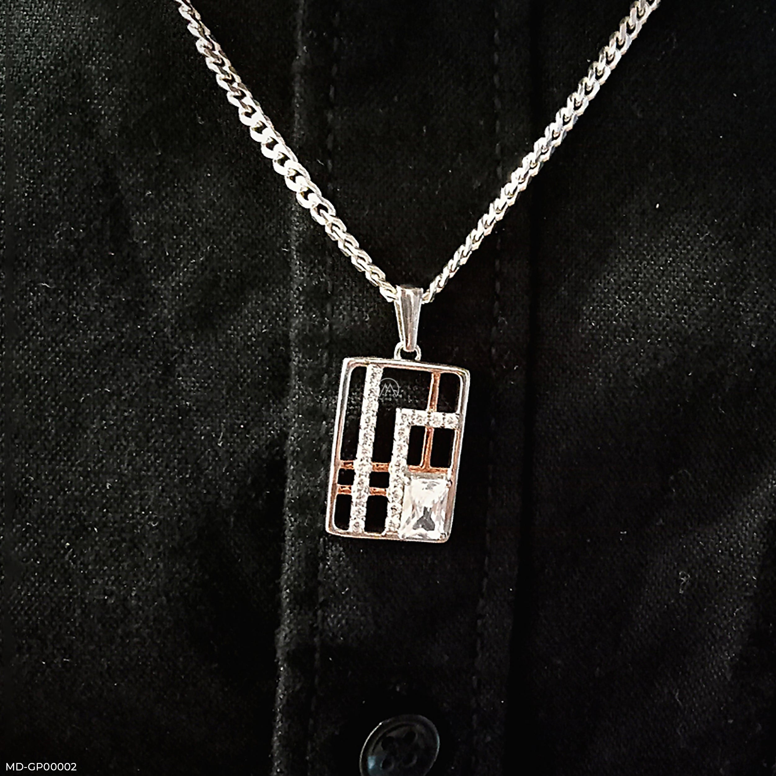 Metropolitan Prism Pendant 9K White Gold