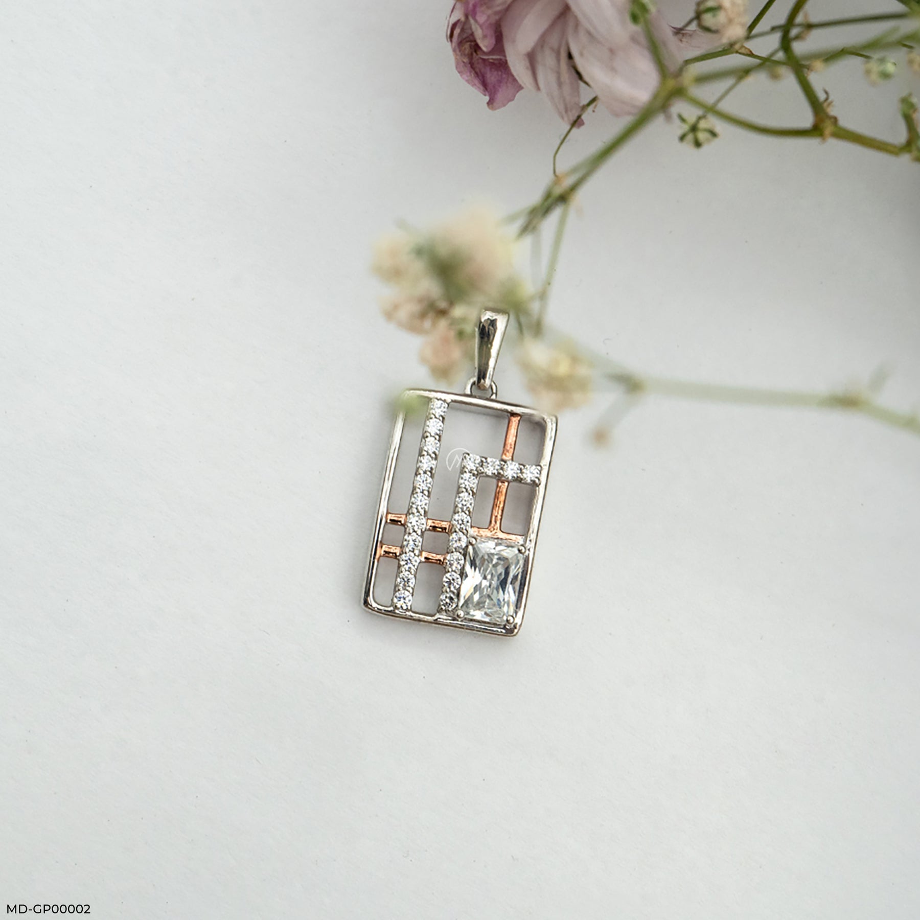 Metropolitan Prism Pendant 14K Yellow Gold