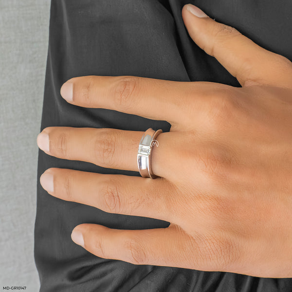 The Horizon Ring 14K White Gold