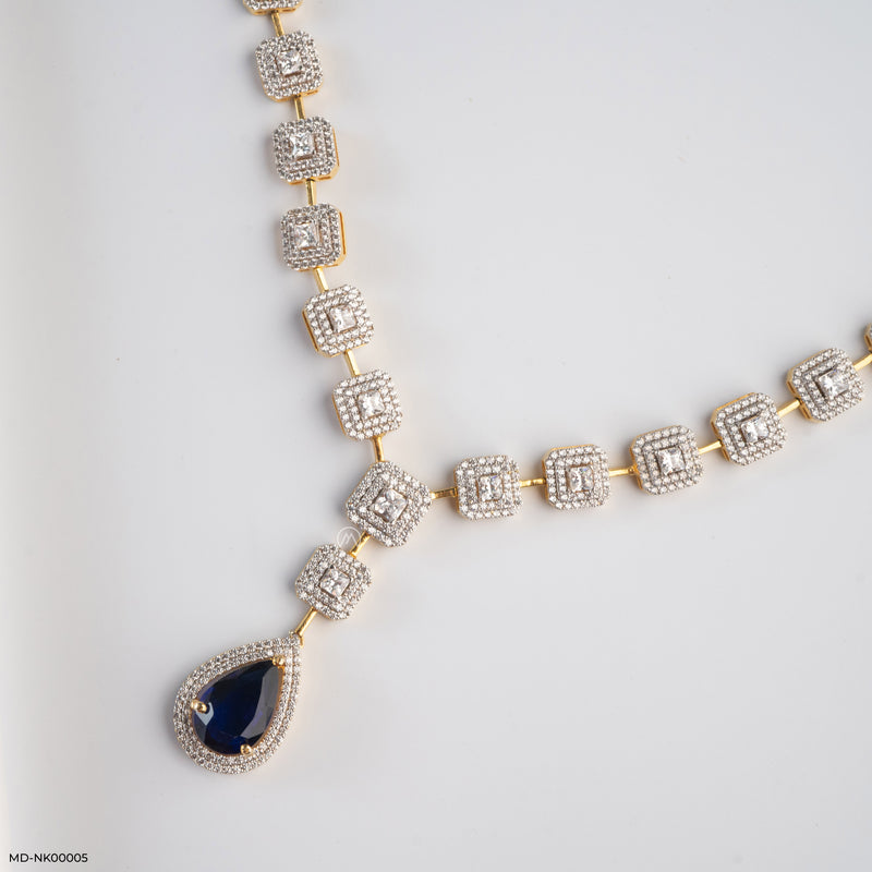Cubist Bloom Necklace 18K Yellow Gold