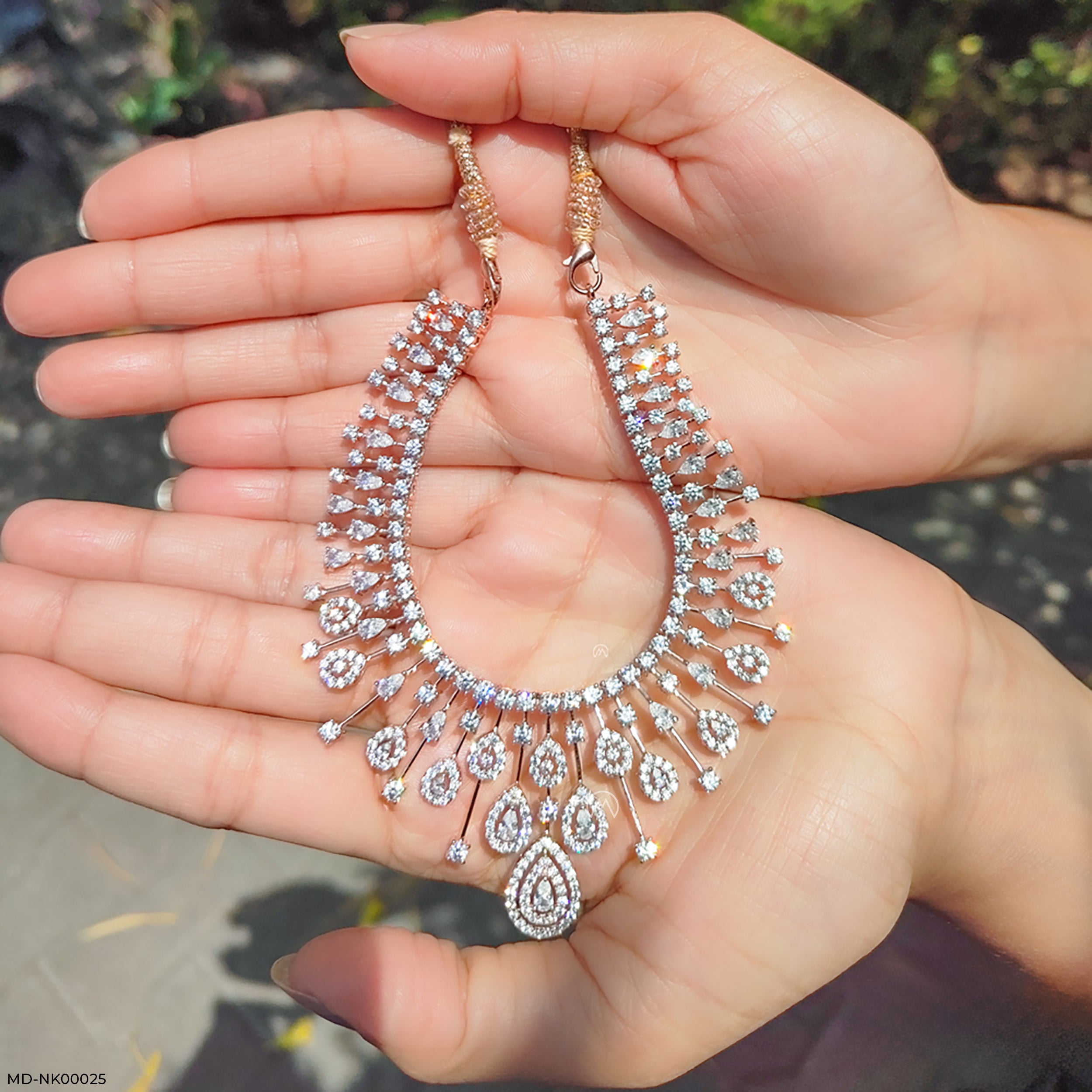 Mesmerising Floral Diamond Necklaces